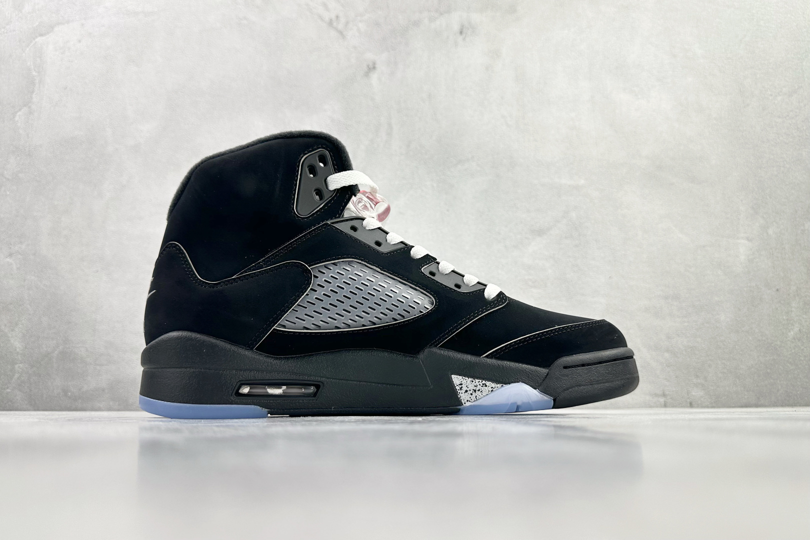 顶级完美复刻 Jordan Air Jordan 5 “BLACK METALLIC REIMAGINED” 黑色 HF3975-001 顶级完美复刻 Jordan Air Jordan 5 “BLACK METALLIC REIMAGINED” 黑色 HF3975-001