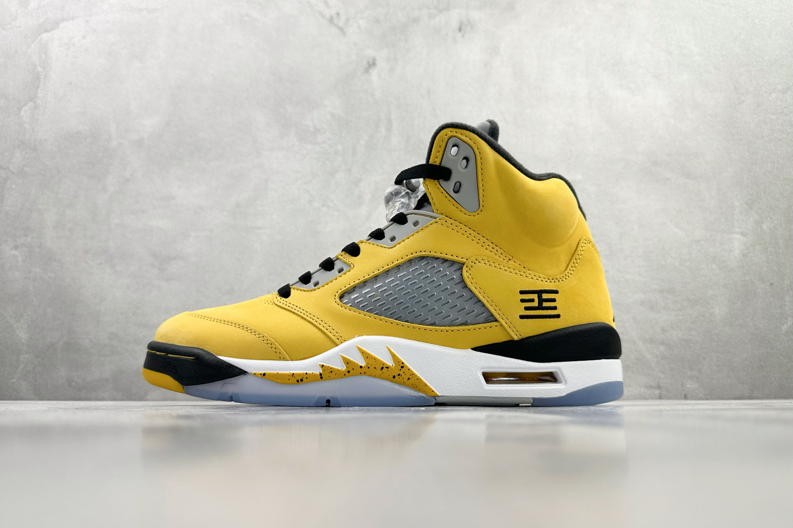 470 顶级完美复刻 Jordan Air Jordan 5 Retro“Tokyo”东京限定(2025) 黄色 IO3372-700-Chinese UA Cheap High Quatity Brand Clothes Bags handbags Sneakers wholesale wholesaler seller from China Factory suppliers Fashion Clothing Shoes best Quality Beautiful Price 470 顶级完美复刻 Jordan Air Jordan 5 Retro“Tokyo”东京限定(2025) 黄色 IO3372-700