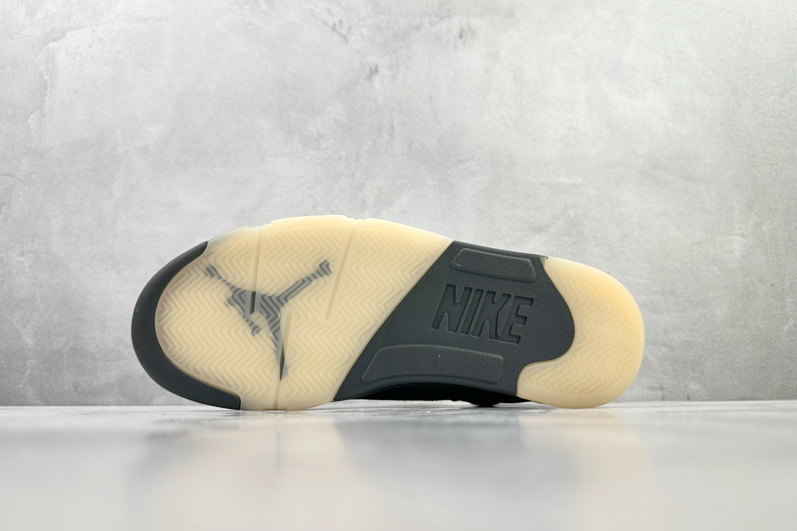 470 顶级完美复刻 PSG x Jordan Air Jordan 5 Retro黑色 HQ3004-001-Chinese UA Cheap High Quatity Brand Clothes Bags handbags Sneakers wholesale wholesaler seller from China Factory suppliers Fashion Clothing Shoes best Quality Beautiful Price 470 顶级完美复刻 PSG x Jordan Air Jordan 5 Retro黑色 HQ3004-001