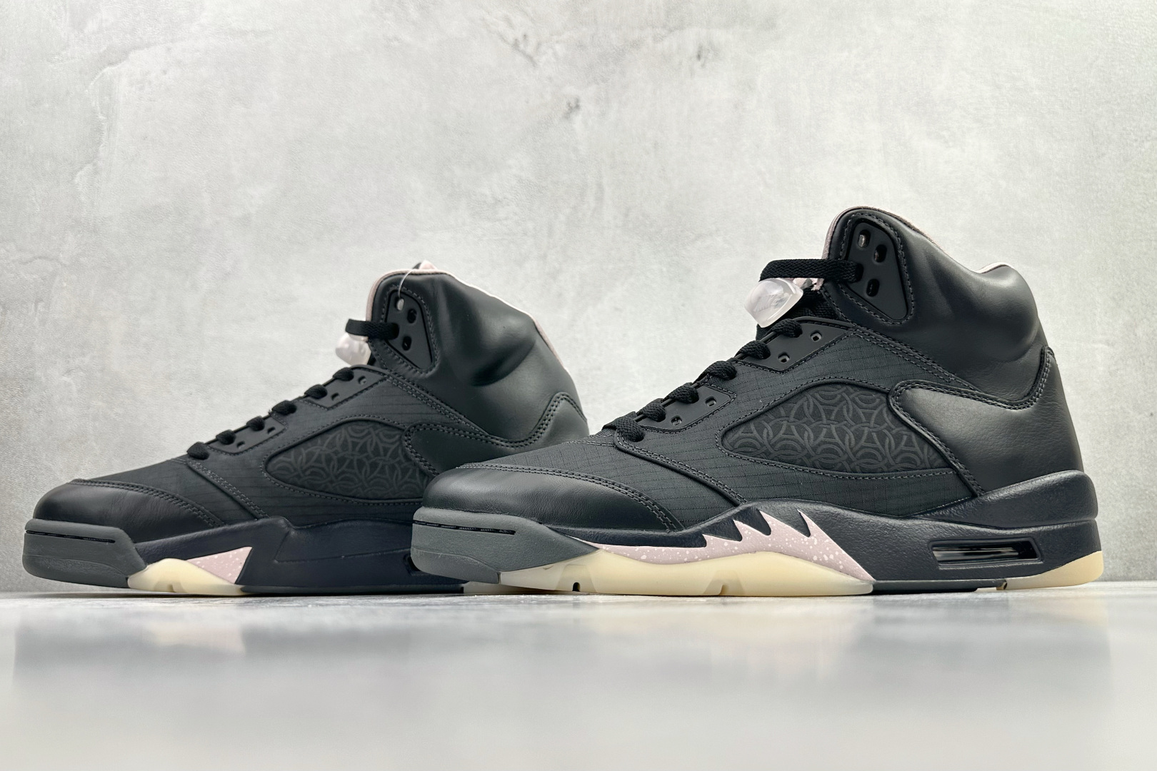 470 顶级完美复刻 PSG x Jordan Air Jordan 5 Retro黑色 HQ3004-001-Chinese UA Cheap High Quatity Brand Clothes Bags handbags Sneakers wholesale wholesaler seller from China Factory suppliers Fashion Clothing Shoes best Quality Beautiful Price 470 顶级完美复刻 PSG x Jordan Air Jordan 5 Retro黑色 HQ3004-001