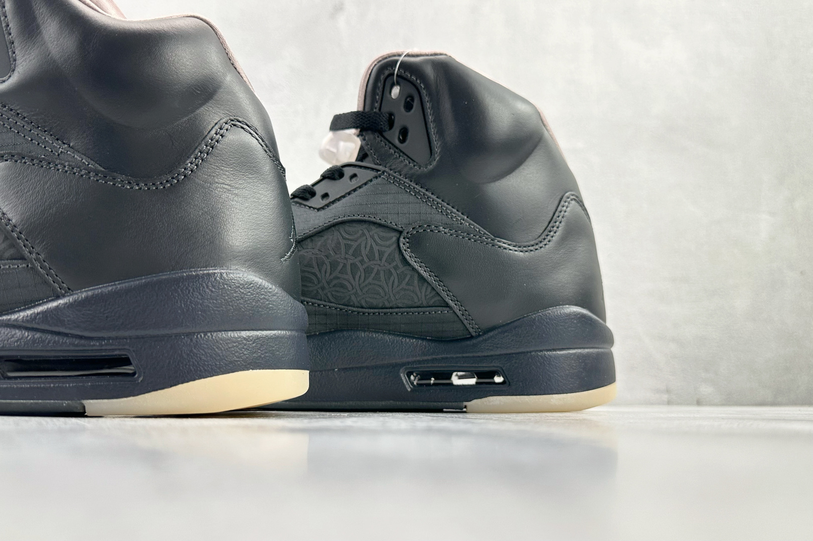 470 顶级完美复刻 PSG x Jordan Air Jordan 5 Retro黑色 HQ3004-001-Chinese UA Cheap High Quatity Brand Clothes Bags handbags Sneakers wholesale wholesaler seller from China Factory suppliers Fashion Clothing Shoes best Quality Beautiful Price 470 顶级完美复刻 PSG x Jordan Air Jordan 5 Retro黑色 HQ3004-001