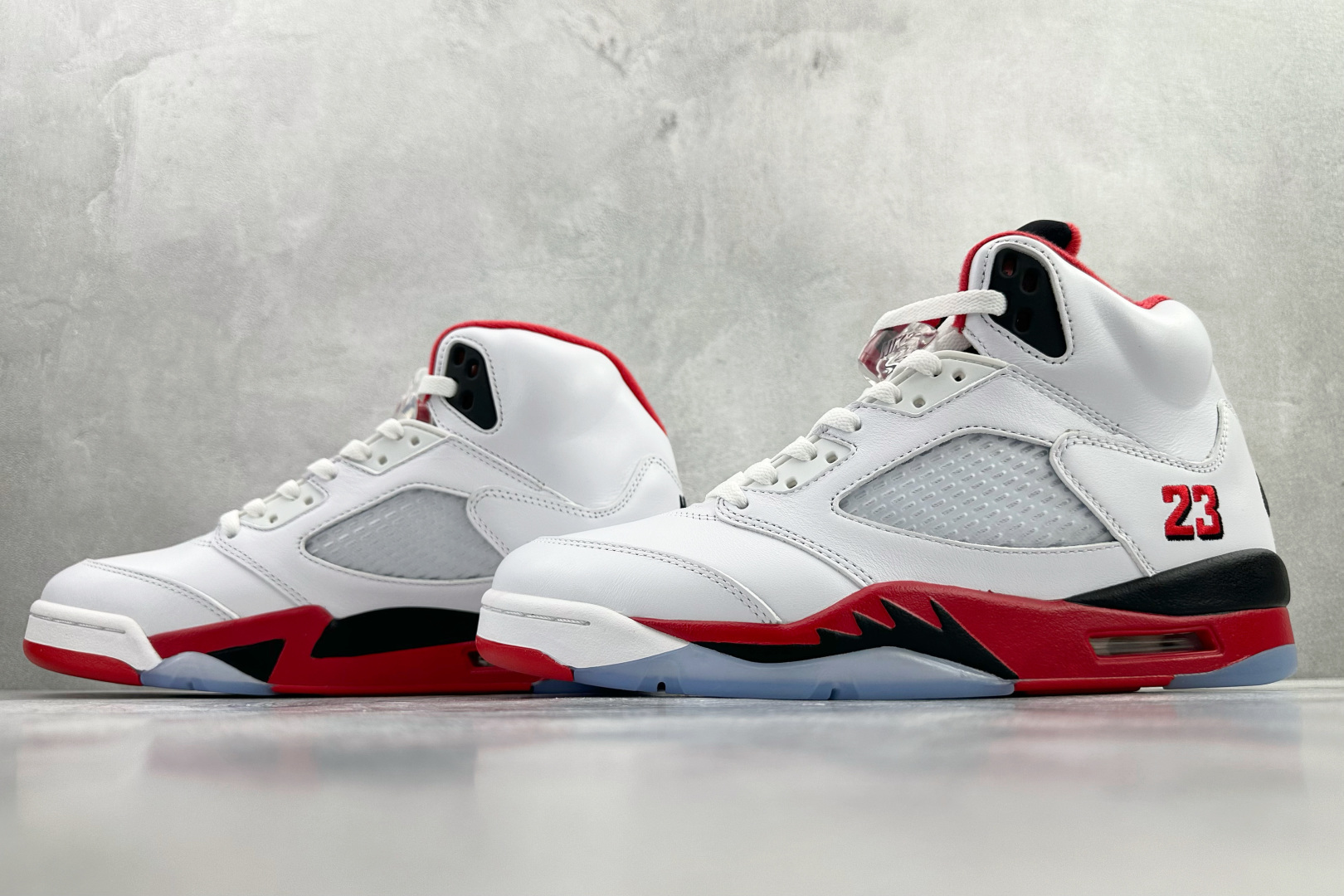 470 顶级完美复刻 Jordan Air Jordan 5 Fire Red Black Tongue 白红 2025年版 HQ7978-101-Chinese UA Cheap High Quatity Brand Clothes Bags handbags Sneakers wholesale wholesaler seller from China Factory suppliers Fashion Clothing Shoes best Quality Beautiful Price 470 顶级完美复刻 Jordan Air Jordan 5 Fire Red Black Tongue 白红 2025年版 HQ7978-101