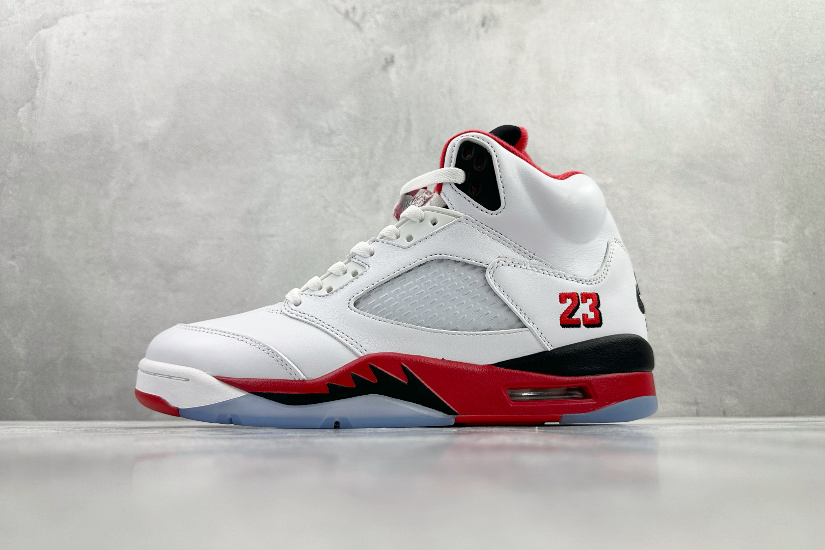 470 顶级完美复刻 Jordan Air Jordan 5 Fire Red Black Tongue 白红 2025年版 HQ7978-101-Chinese UA Cheap High Quatity Brand Clothes Bags handbags Sneakers wholesale wholesaler seller from China Factory suppliers Fashion Clothing Shoes best Quality Beautiful Price 470 顶级完美复刻 Jordan Air Jordan 5 Fire Red Black Tongue 白红 2025年版 HQ7978-101
