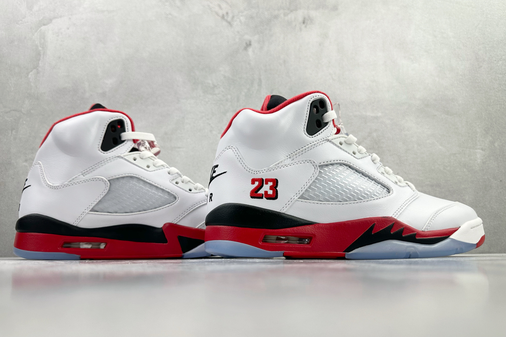 470 顶级完美复刻 Jordan Air Jordan 5 Fire Red Black Tongue 白红 2025年版 HQ7978-101-Chinese UA Cheap High Quatity Brand Clothes Bags handbags Sneakers wholesale wholesaler seller from China Factory suppliers Fashion Clothing Shoes best Quality Beautiful Price 470 顶级完美复刻 Jordan Air Jordan 5 Fire Red Black Tongue 白红 2025年版 HQ7978-101