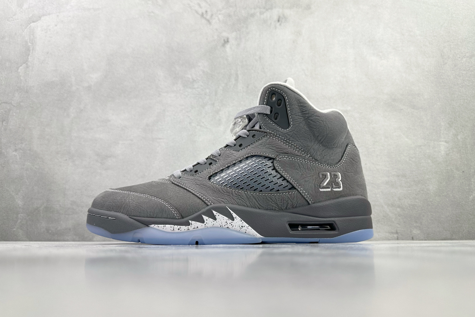 470 顶级完美复刻 Jordan Air Jordan 5 “Wolf Grey”灰色 DD0587-002-Chinese UA Cheap High Quatity Brand Clothes Bags handbags Sneakers wholesale wholesaler seller from China Factory suppliers Fashion Clothing Shoes best Quality Beautiful Price 470 顶级完美复刻 Jordan Air Jordan 5 “Wolf Grey”灰色 DD0587-002