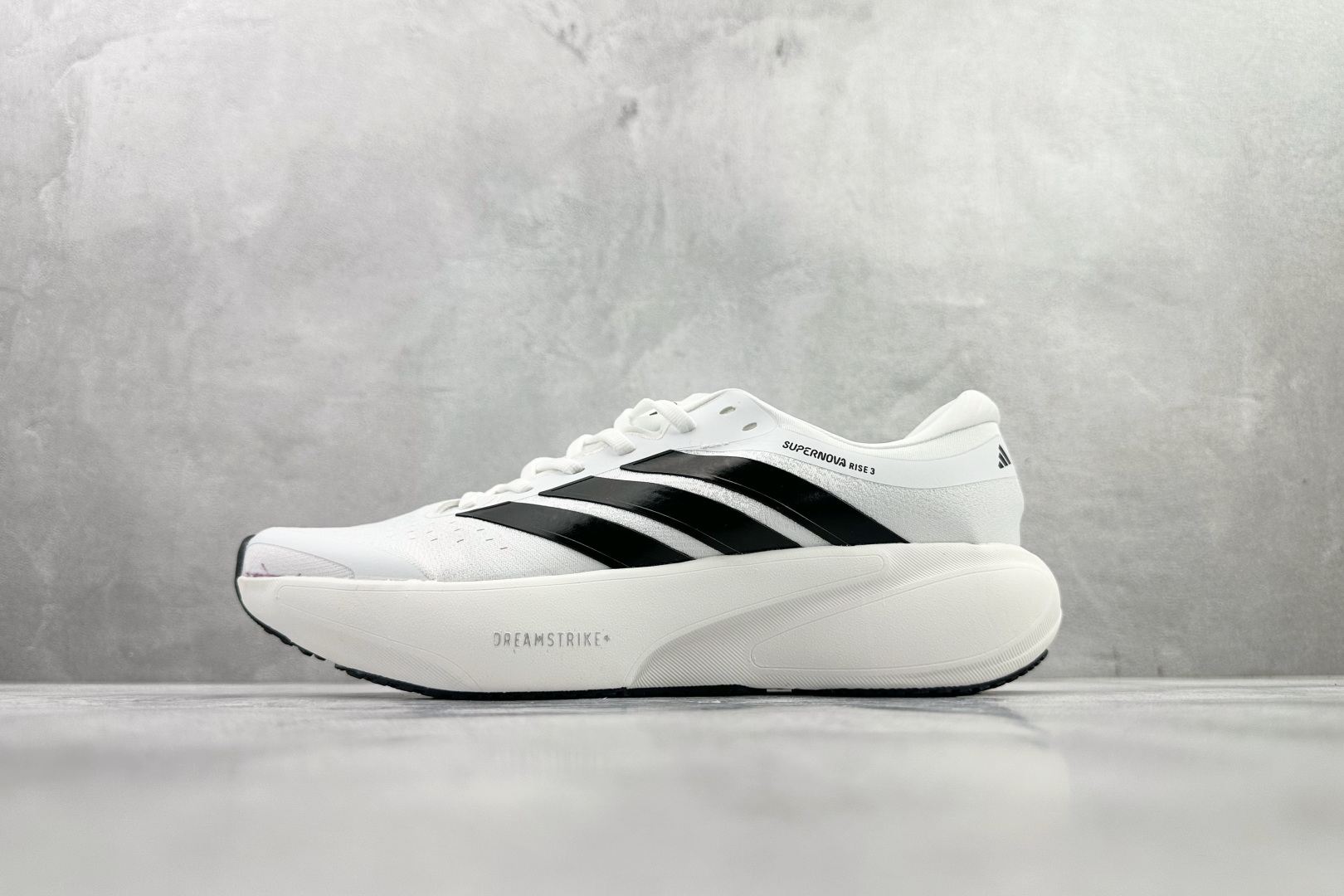200 出口订单 Adidas Supernova Solution 3 M 白黑 KK1201-Chinese UA Cheap High Quatity Brand Clothes Bags handbags Sneakers wholesale wholesaler seller from China Factory suppliers Fashion Clothing Shoes best Quality Beautiful Price 200 出口订单 Adidas Supernova Solution 3 M 白黑 KK1201