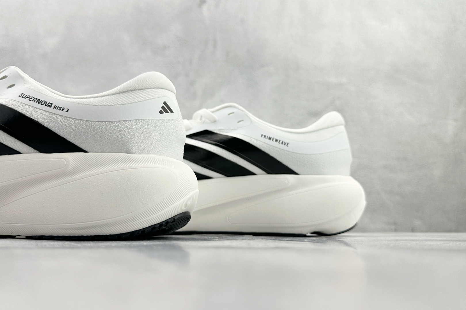 200 出口订单 Adidas Supernova Solution 3 M 白黑 KK1201-Chinese UA Cheap High Quatity Brand Clothes Bags handbags Sneakers wholesale wholesaler seller from China Factory suppliers Fashion Clothing Shoes best Quality Beautiful Price 200 出口订单 Adidas Supernova Solution 3 M 白黑 KK1201