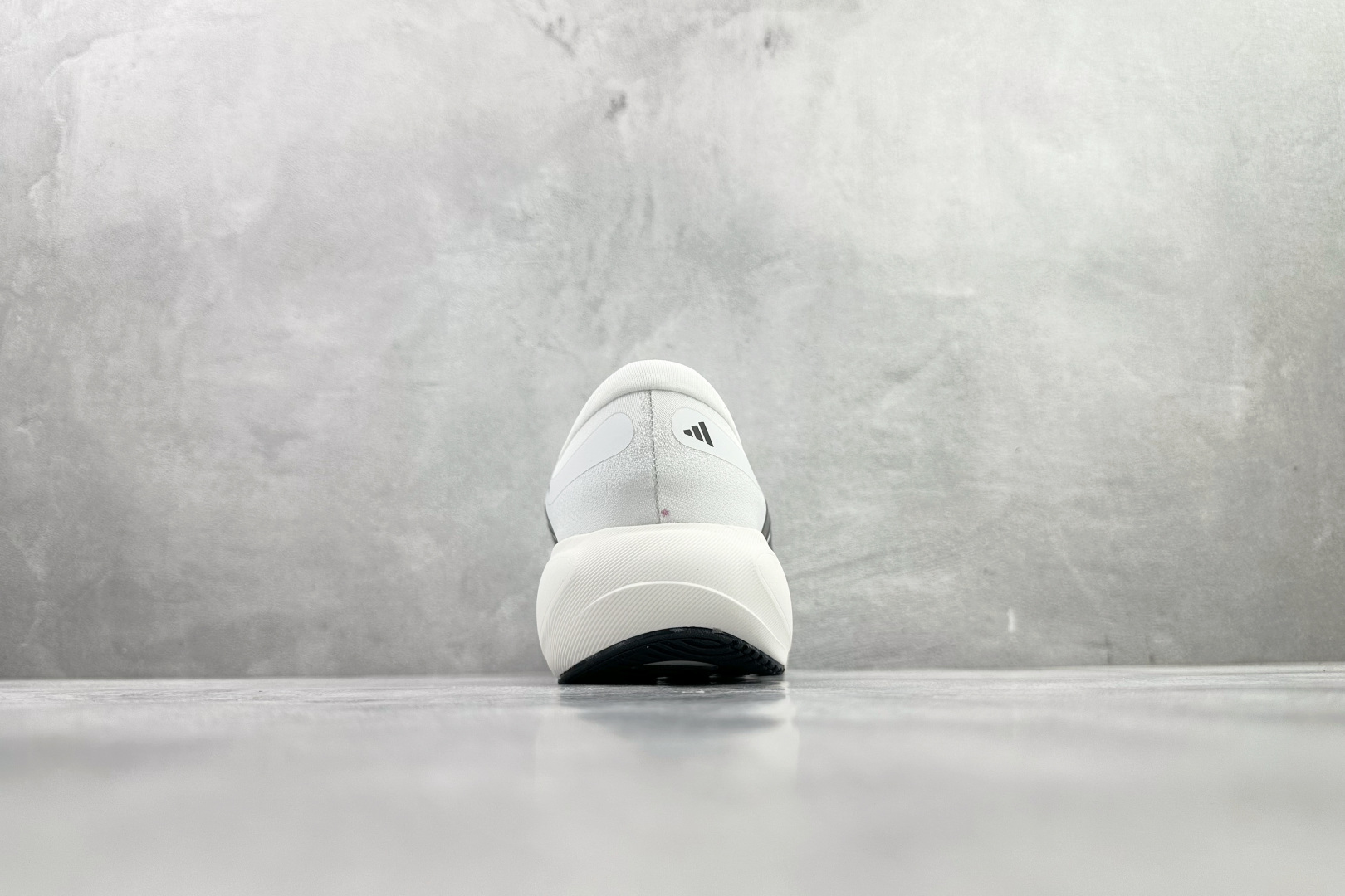 200 出口订单 Adidas Supernova Solution 3 M 白黑 KK1201-Chinese UA Cheap High Quatity Brand Clothes Bags handbags Sneakers wholesale wholesaler seller from China Factory suppliers Fashion Clothing Shoes best Quality Beautiful Price 200 出口订单 Adidas Supernova Solution 3 M 白黑 KK1201