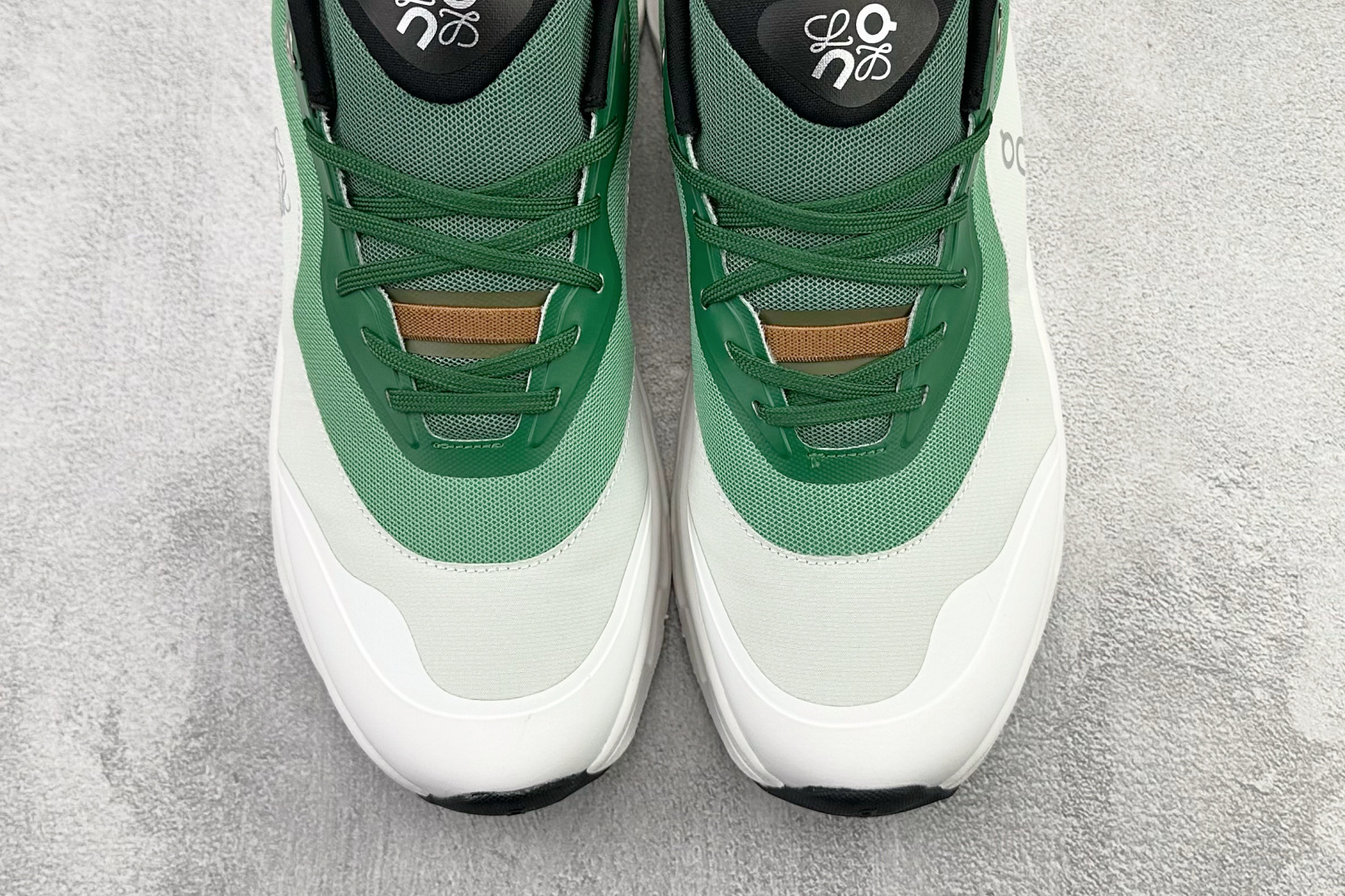 180 LOEWE x On昂跑 Cloudtilt 2绿色 3ME1069-Chinese UA Cheap High Quatity Brand Clothes Bags handbags Sneakers wholesale wholesaler seller from China Factory suppliers Fashion Clothing Shoes best Quality Beautiful Price 180 LOEWE x On昂跑 Cloudtilt 2绿色 3ME1069