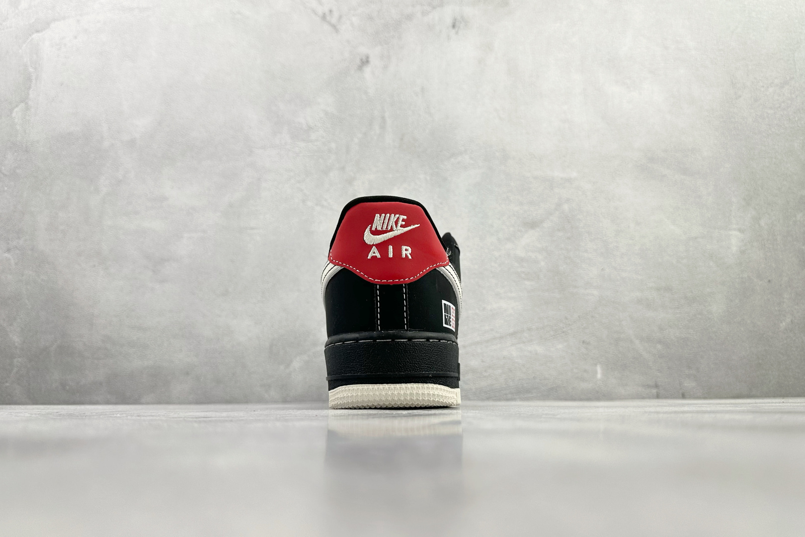 260 Nike AIR FORCE 1 Low NIKE 联名 黑白 XL1979-131-Chinese UA Cheap High Quatity Brand Clothes Bags handbags Sneakers wholesale wholesaler seller from China Factory suppliers Fashion Clothing Shoes best Quality Beautiful Price 260 Nike AIR FORCE 1 Low NIKE 联名 黑白 XL1979-131