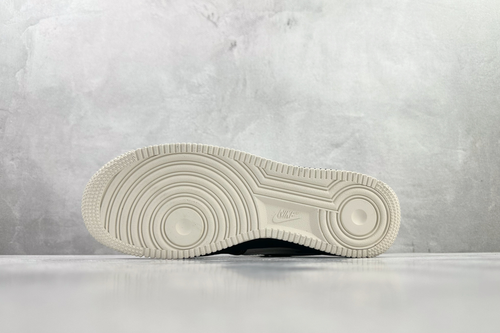 260 Nike AIR FORCE 1 Low NIKE 联名 黑白 XL1979-131-Chinese UA Cheap High Quatity Brand Clothes Bags handbags Sneakers wholesale wholesaler seller from China Factory suppliers Fashion Clothing Shoes best Quality Beautiful Price 260 Nike AIR FORCE 1 Low NIKE 联名 黑白 XL1979-131