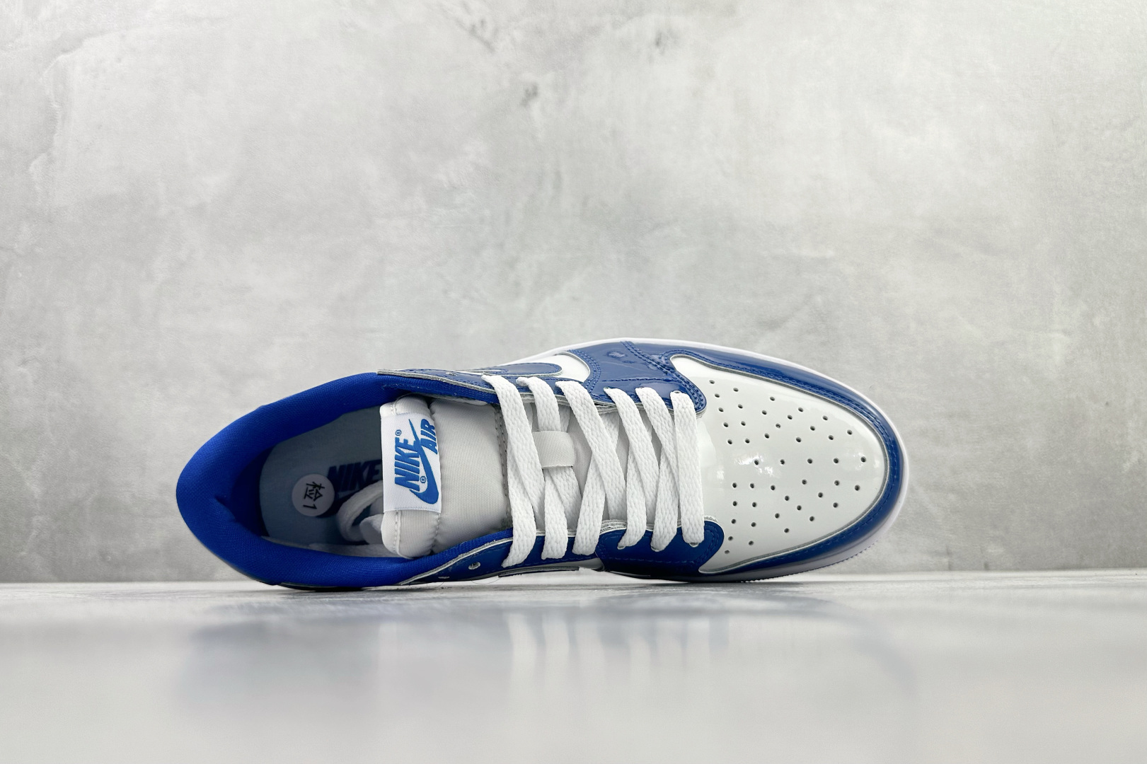 平台爆款 Jordan Air Jordan 1 Retro Low 蓝白 HQ6998-104 平台爆款 Jordan Air Jordan 1 Retro Low 蓝白 HQ6998-104