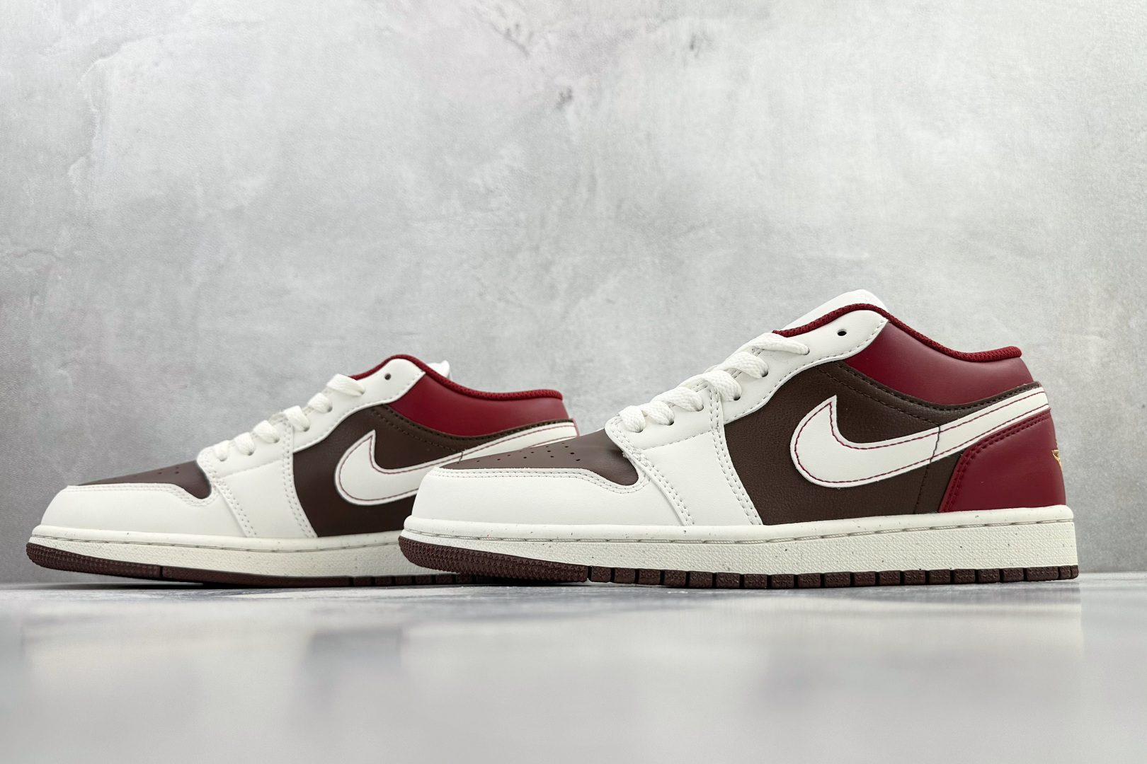 210 平台爆款 Jordan Air Jordan 1 Low 白红棕 IR7600-211-Chinese UA Cheap High Quatity Brand Clothes Bags handbags Sneakers wholesale wholesaler seller from China Factory suppliers Fashion Clothing Shoes best Quality Beautiful Price 210 平台爆款 Jordan Air Jordan 1 Low 白红棕 IR7600-211