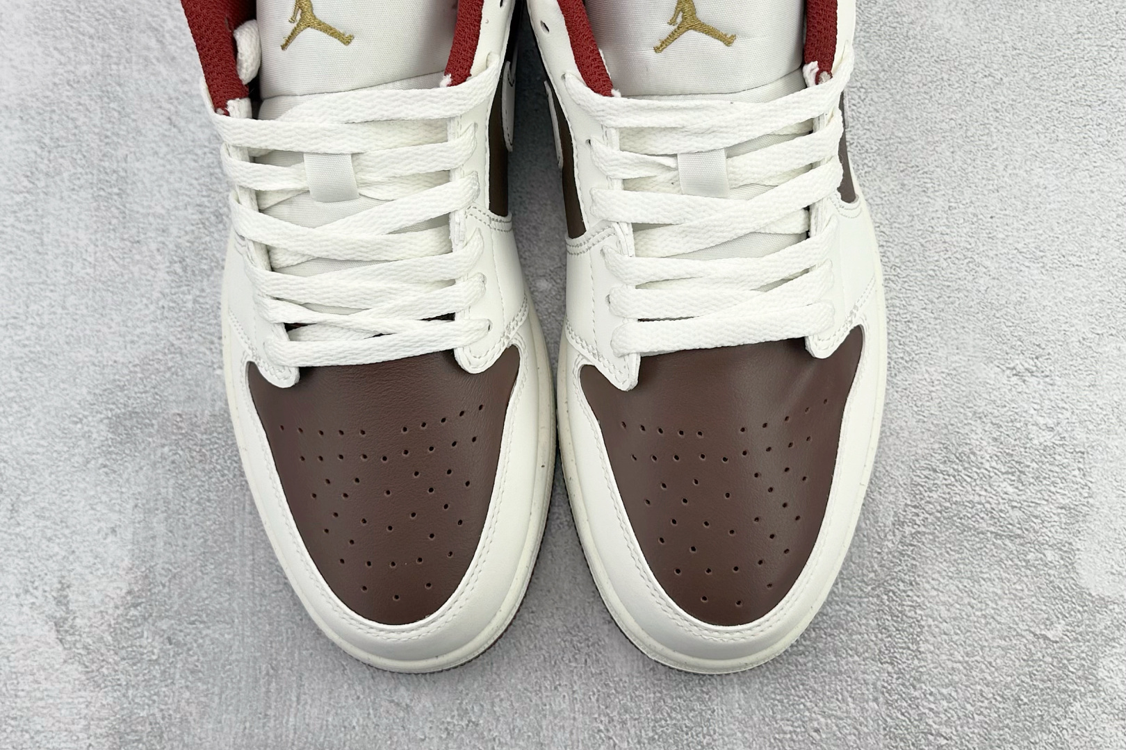 210 平台爆款 Jordan Air Jordan 1 Low 白红棕 IR7600-211-Chinese UA Cheap High Quatity Brand Clothes Bags handbags Sneakers wholesale wholesaler seller from China Factory suppliers Fashion Clothing Shoes best Quality Beautiful Price 210 平台爆款 Jordan Air Jordan 1 Low 白红棕 IR7600-211