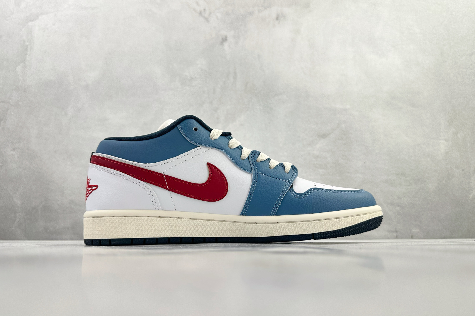 210 平台爆款 Jordan Air Jordan 1 天蓝色 HM3711-144