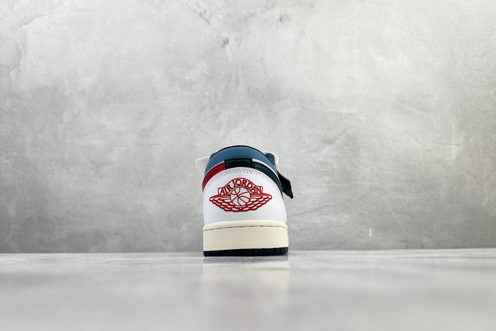 210 平台爆款 Jordan Air Jordan 1 天蓝色 HM3711-144