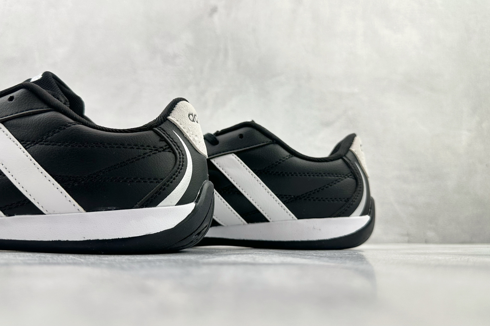 210 平台订单 adidas Adizero 2026 黑白 KI1466