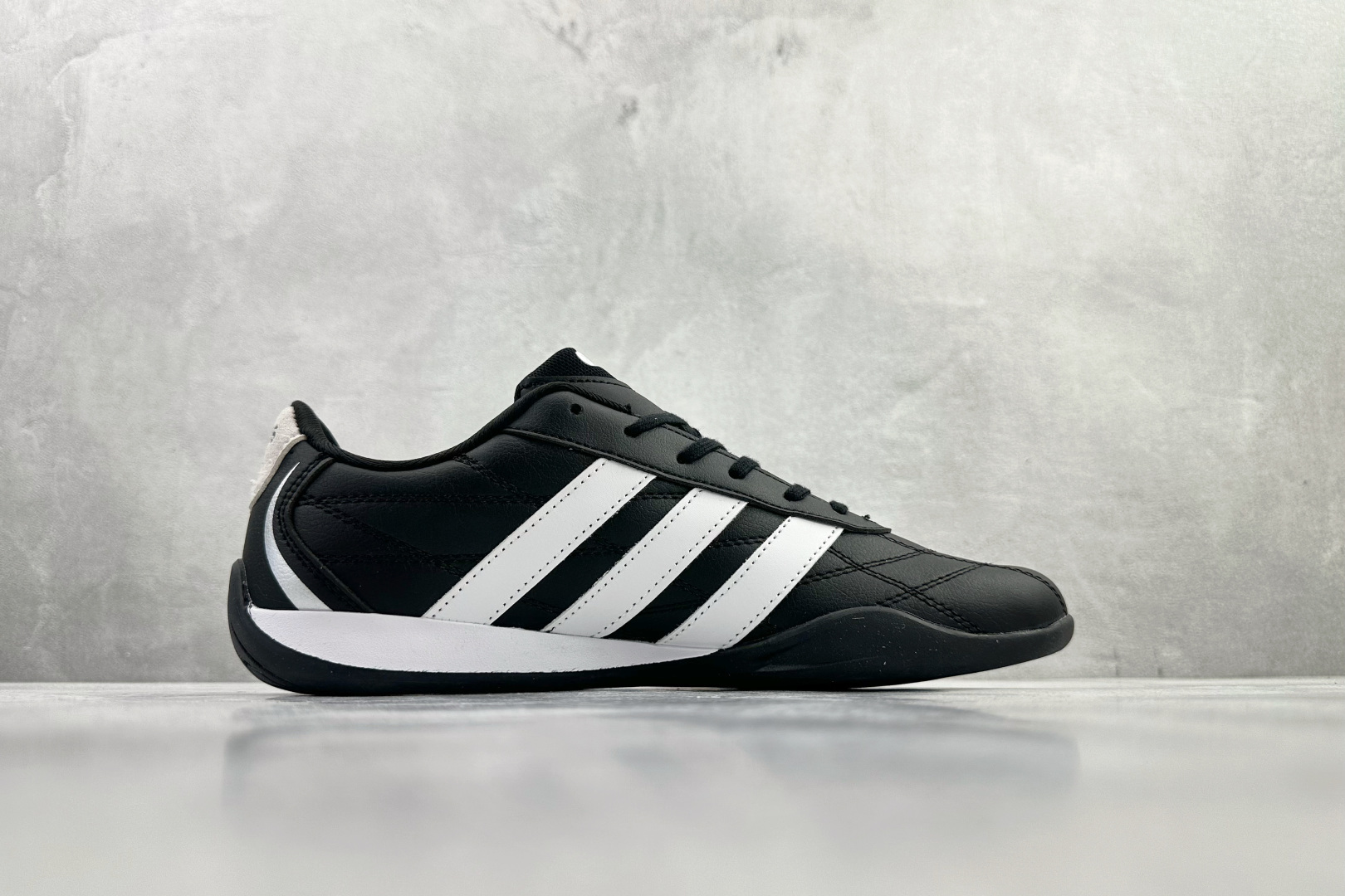 210 平台订单 adidas Adizero 2026 黑白 KI1466