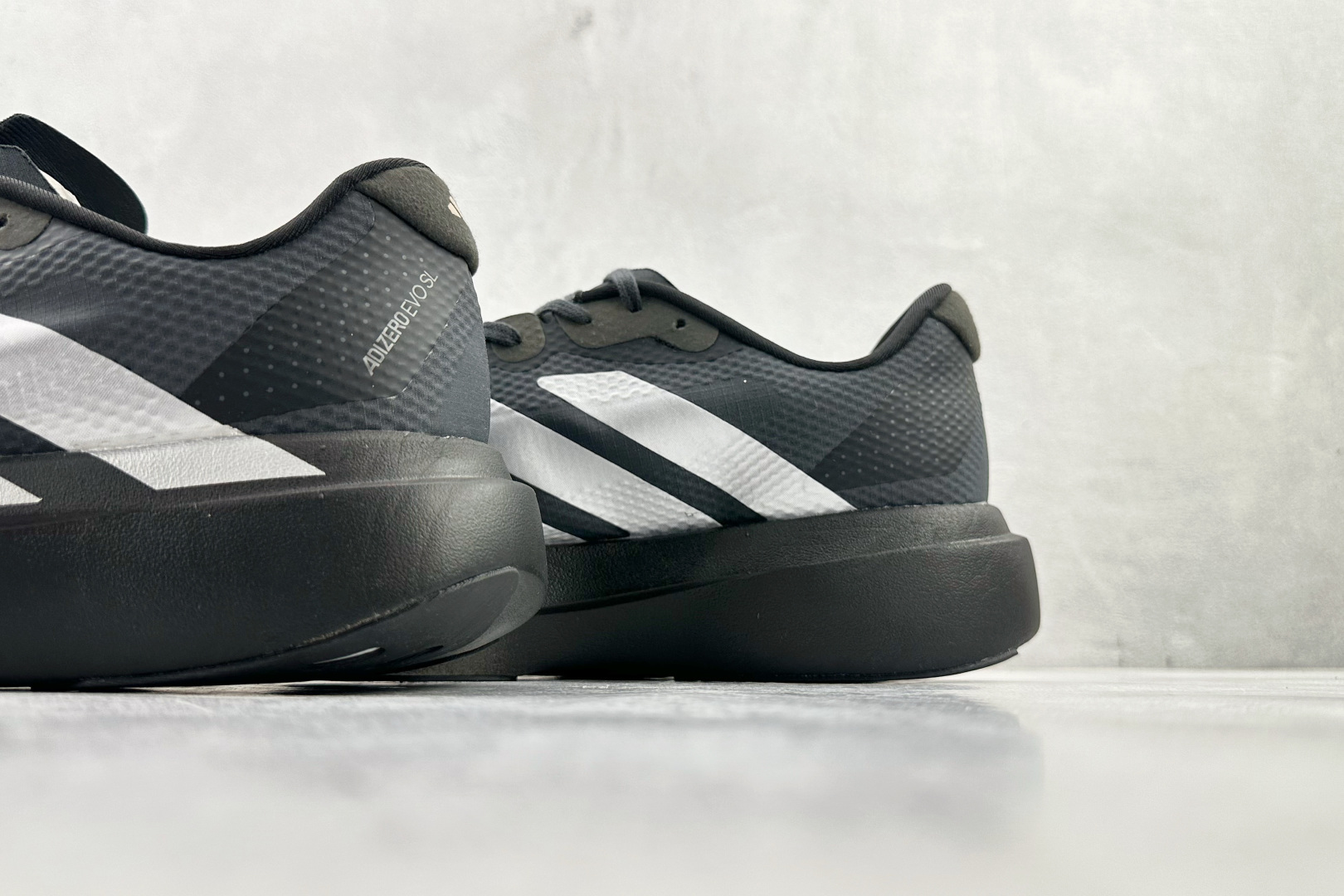 adidas Adizero Evo SL 黑银 KH8289