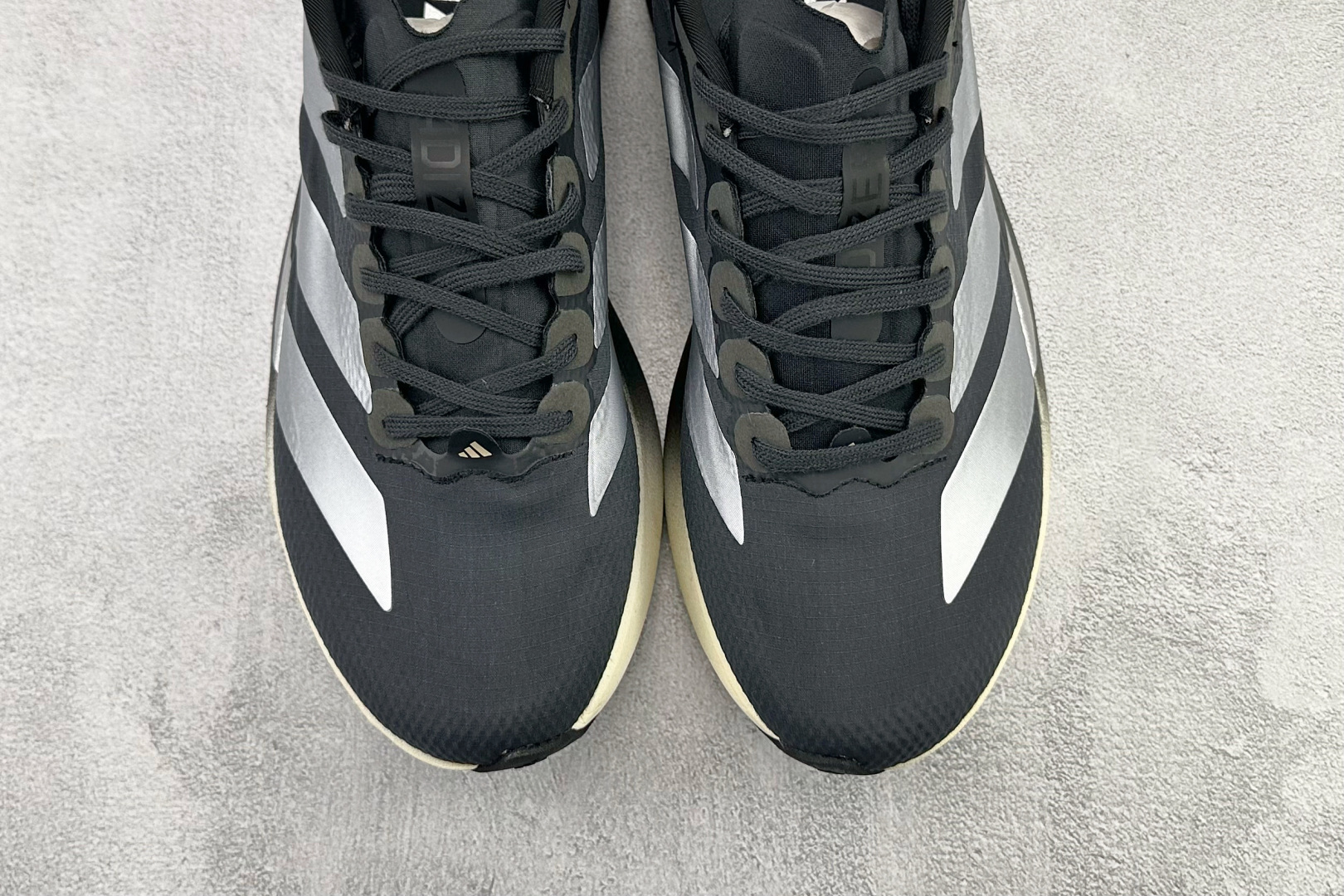 adidas Adizero Evo SL 黑银 KH8289