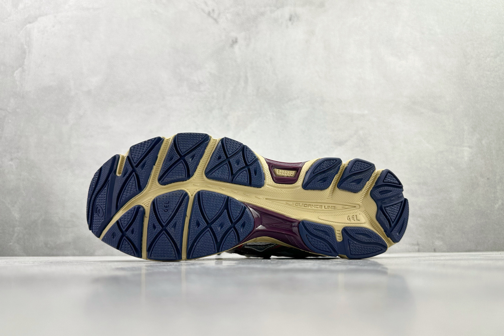 TOGA x ASICS Gel-Cumulus 16 TG 银红 1203B115-100