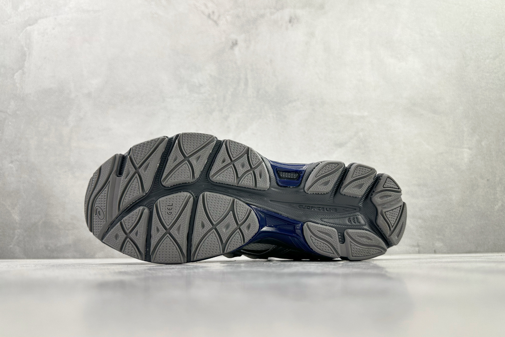 220 TOGA x ASICS Gel-Cumulus 16 TG 灰色 1203A838-020-Chinese UA Cheap High Quatity Brand Clothes Bags handbags Sneakers wholesale wholesaler seller from China Factory suppliers Fashion Clothing Shoes best Quality Beautiful Price 220 TOGA x ASICS Gel-Cumulus 16 TG 灰色 1203A838-020