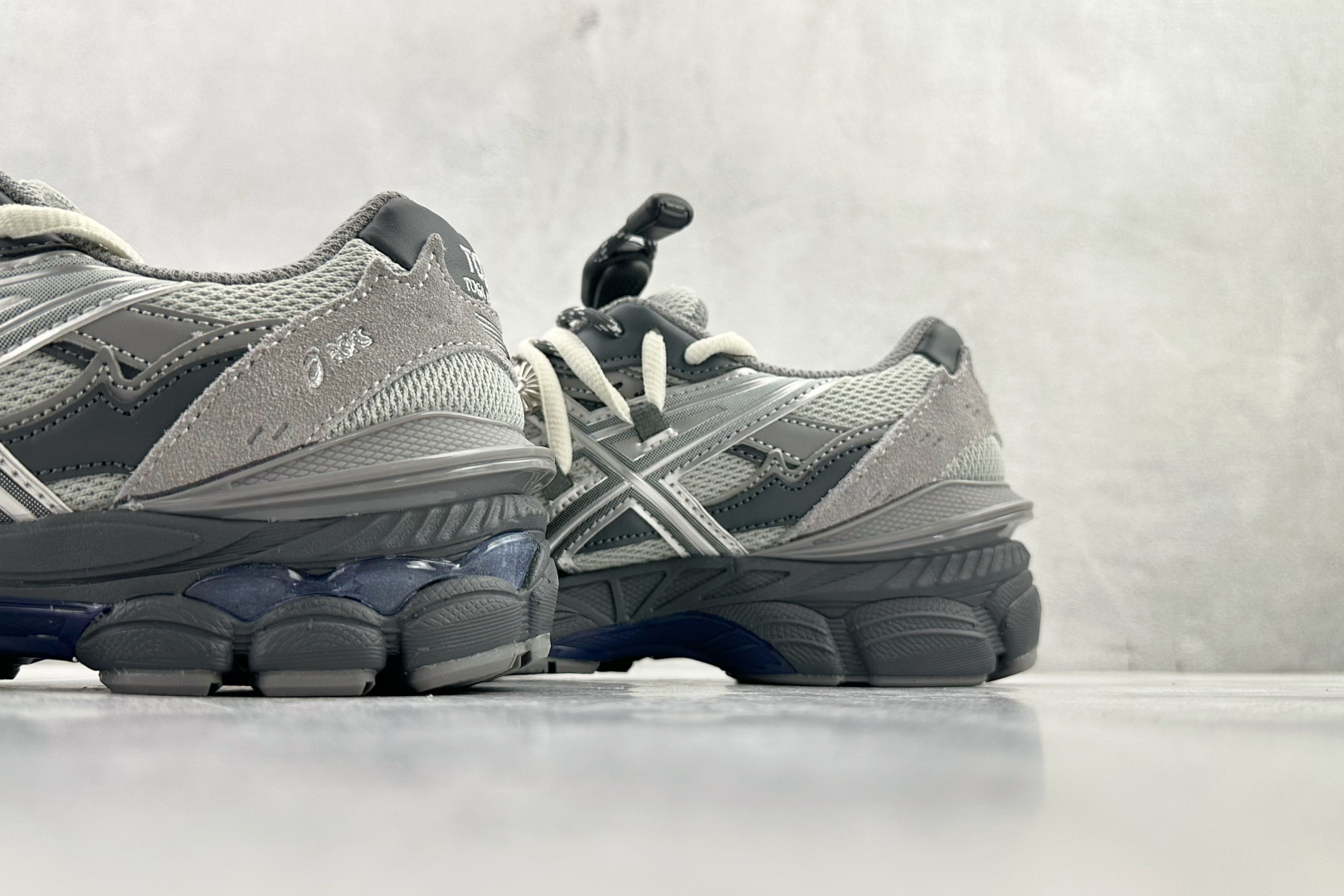 220 TOGA x ASICS Gel-Cumulus 16 TG 灰色 1203A838-020-Chinese UA Cheap High Quatity Brand Clothes Bags handbags Sneakers wholesale wholesaler seller from China Factory suppliers Fashion Clothing Shoes best Quality Beautiful Price 220 TOGA x ASICS Gel-Cumulus 16 TG 灰色 1203A838-020