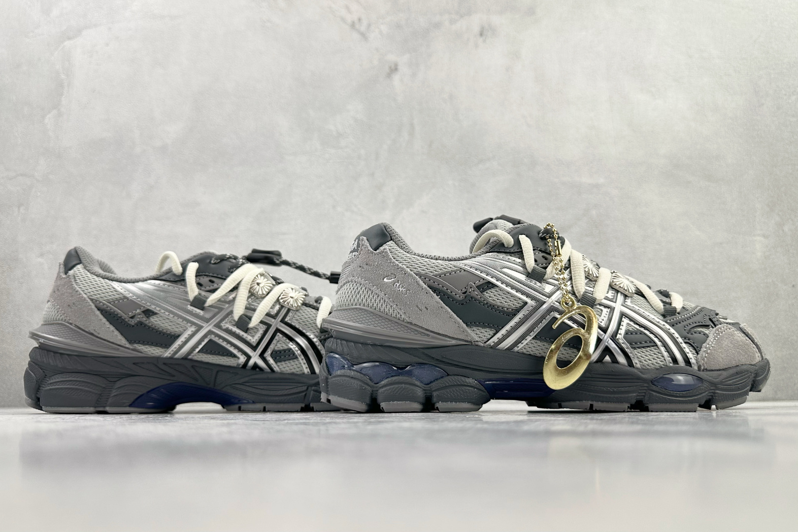220 TOGA x ASICS Gel-Cumulus 16 TG 灰色 1203A838-020-Chinese UA Cheap High Quatity Brand Clothes Bags handbags Sneakers wholesale wholesaler seller from China Factory suppliers Fashion Clothing Shoes best Quality Beautiful Price 220 TOGA x ASICS Gel-Cumulus 16 TG 灰色 1203A838-020