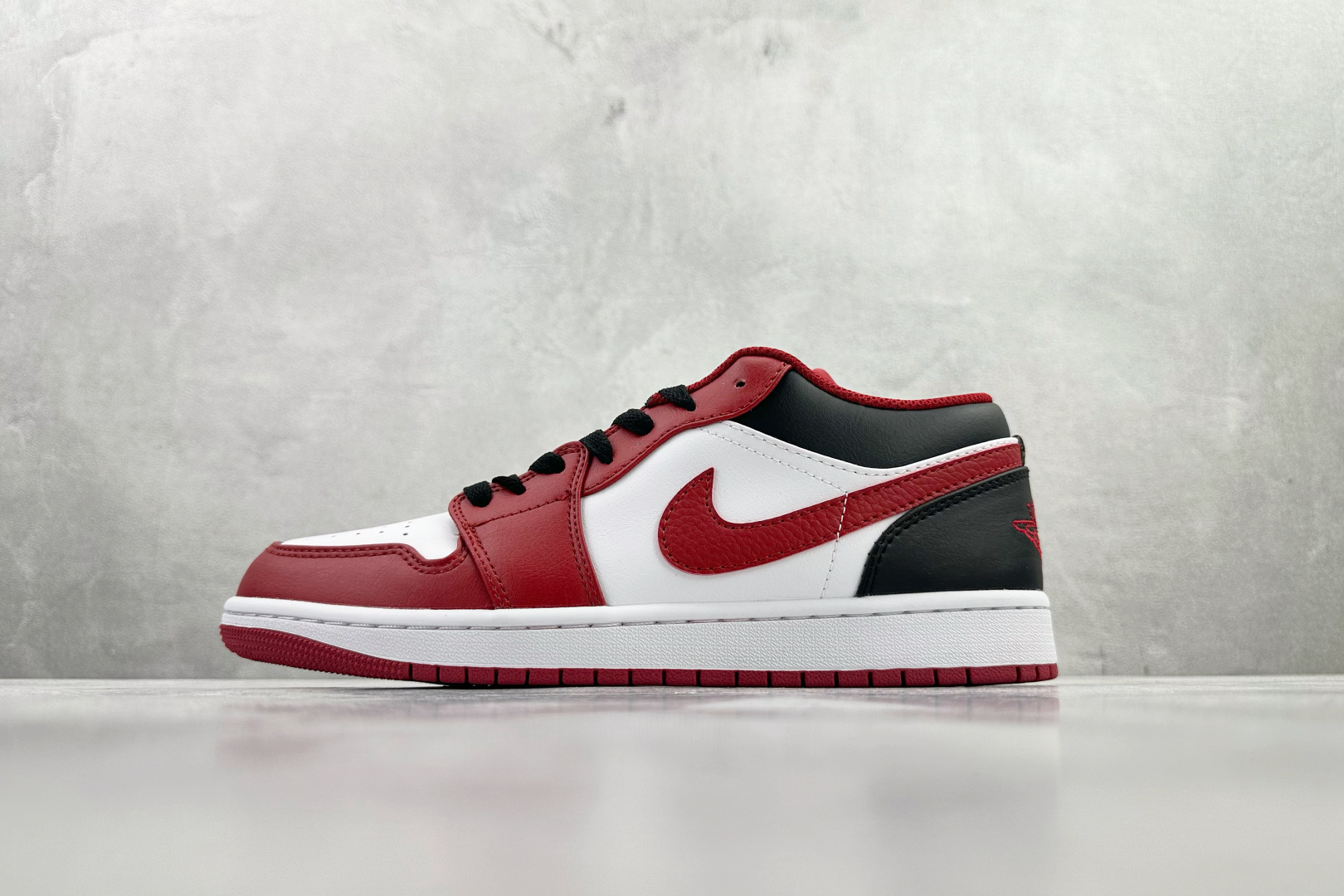 210 平台爆款 Jordan Air Jordan 1 Low 红白黑 553558-163