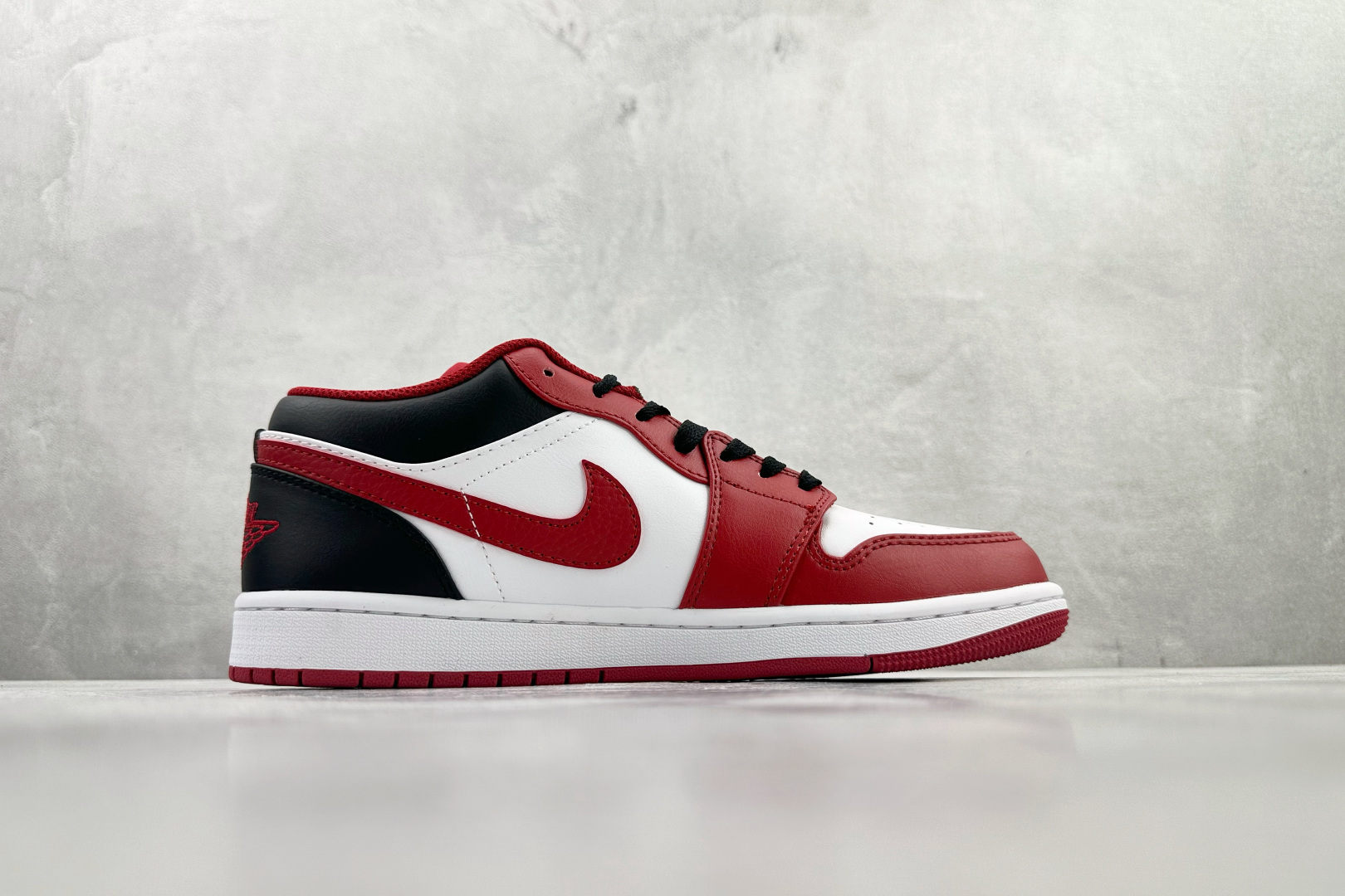 210 平台爆款 Jordan Air Jordan 1 Low 红白黑 553558-163