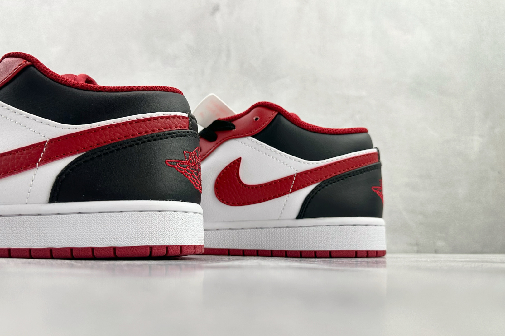 210 平台爆款 Jordan Air Jordan 1 Low 红白黑 553558-163