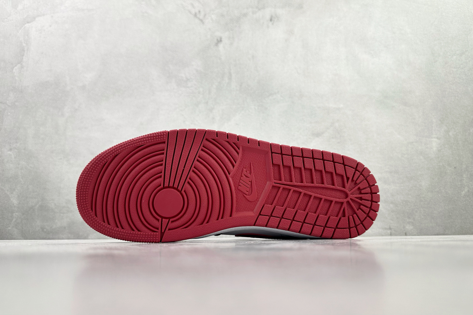 210 平台爆款 Jordan Air Jordan 1 Low 红白黑 553558-163