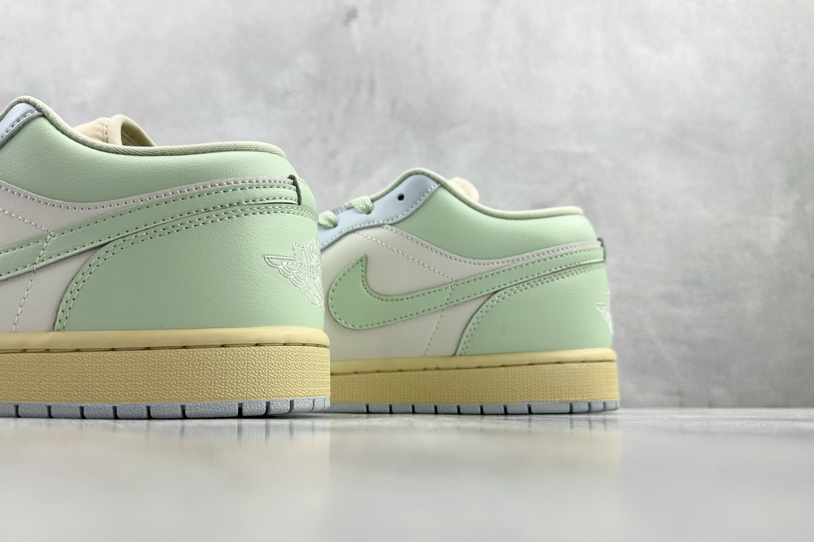 200 综合版 Jordan Air Jordan 1 绿蓝 DC0774-108-Chinese UA Cheap High Quatity Brand Clothes Bags handbags Sneakers wholesale wholesaler seller from China Factory suppliers Fashion Clothing Shoes best Quality Beautiful Price 200 综合版 Jordan Air Jordan 1 绿蓝 DC0774-108