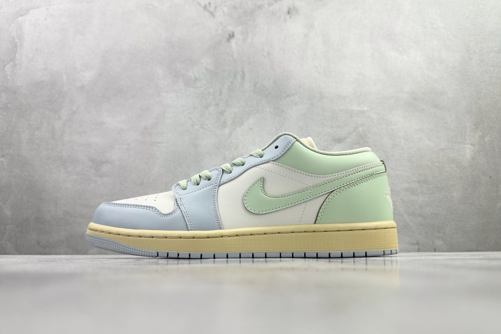 200 综合版 Jordan Air Jordan 1 绿蓝 DC0774-108-Chinese UA Cheap High Quatity Brand Clothes Bags handbags Sneakers wholesale wholesaler seller from China Factory suppliers Fashion Clothing Shoes best Quality Beautiful Price 200 综合版 Jordan Air Jordan 1 绿蓝 DC0774-108