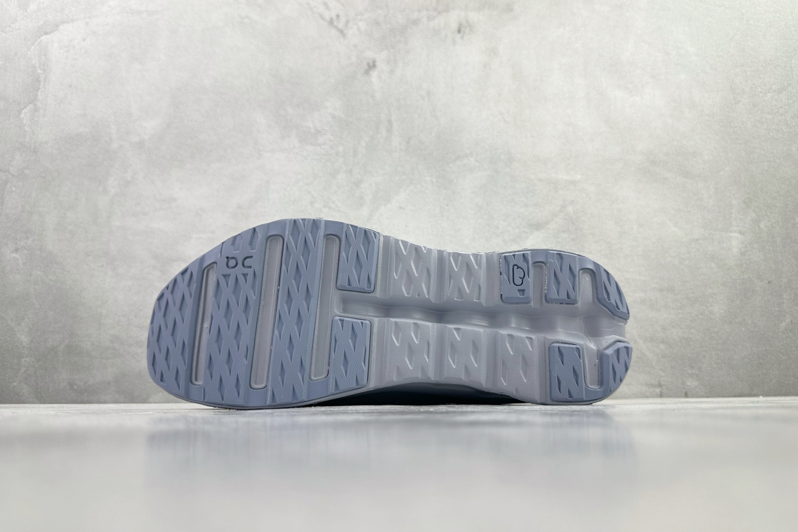 180 zendaya x law roach x On Cloudtilt Moon 蓝色 3MF3067-Chinese UA Cheap High Quatity Brand Clothes Bags handbags Sneakers wholesale wholesaler seller from China Factory suppliers Fashion Clothing Shoes best Quality Beautiful Price 180 zendaya x law roach x On Cloudtilt Moon 蓝色 3MF3067