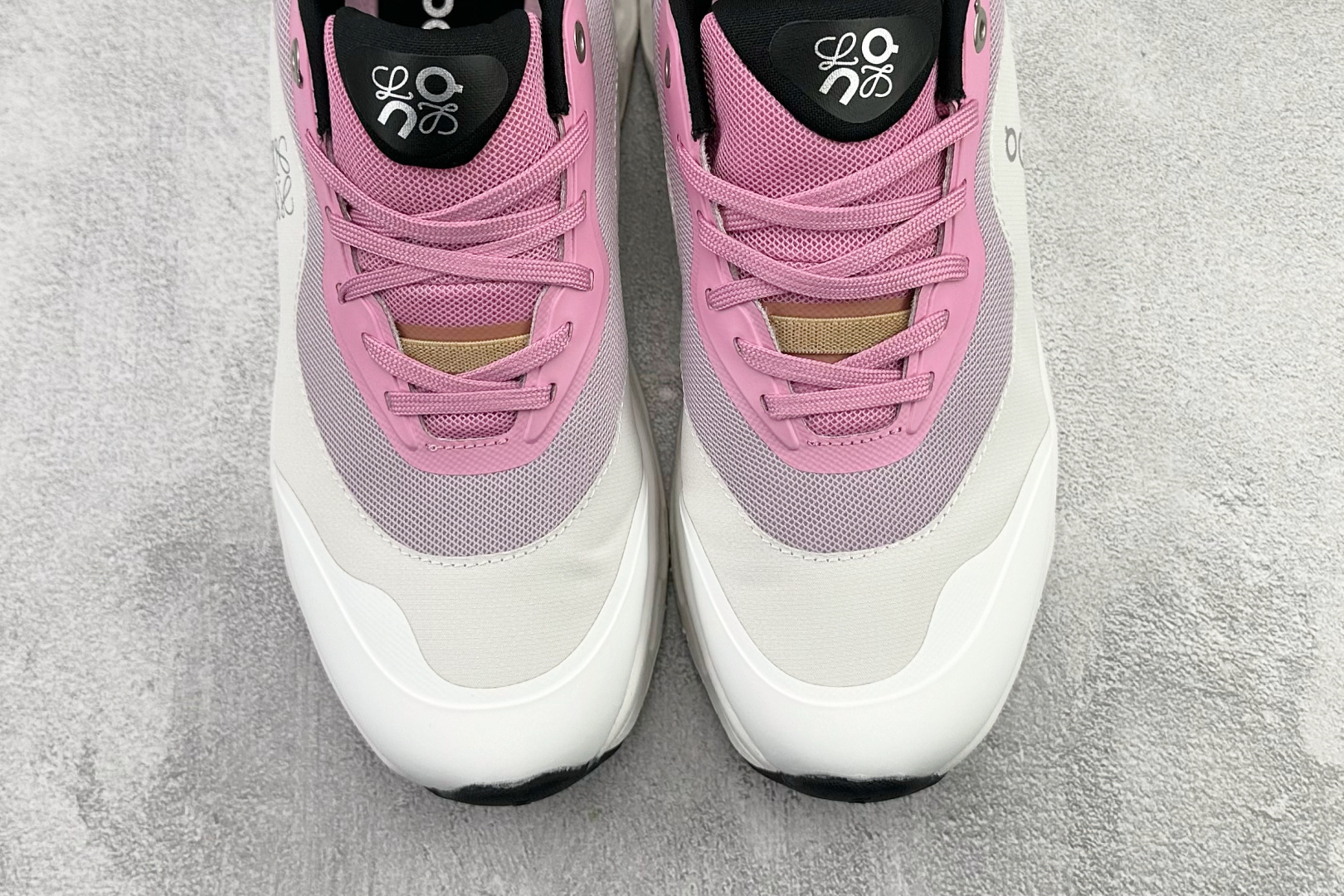LOEWE x On昂跑 Cloudtilt 2 粉白 3WE1087 LOEWE x On昂跑 Cloudtilt 2 粉白 3WE1087