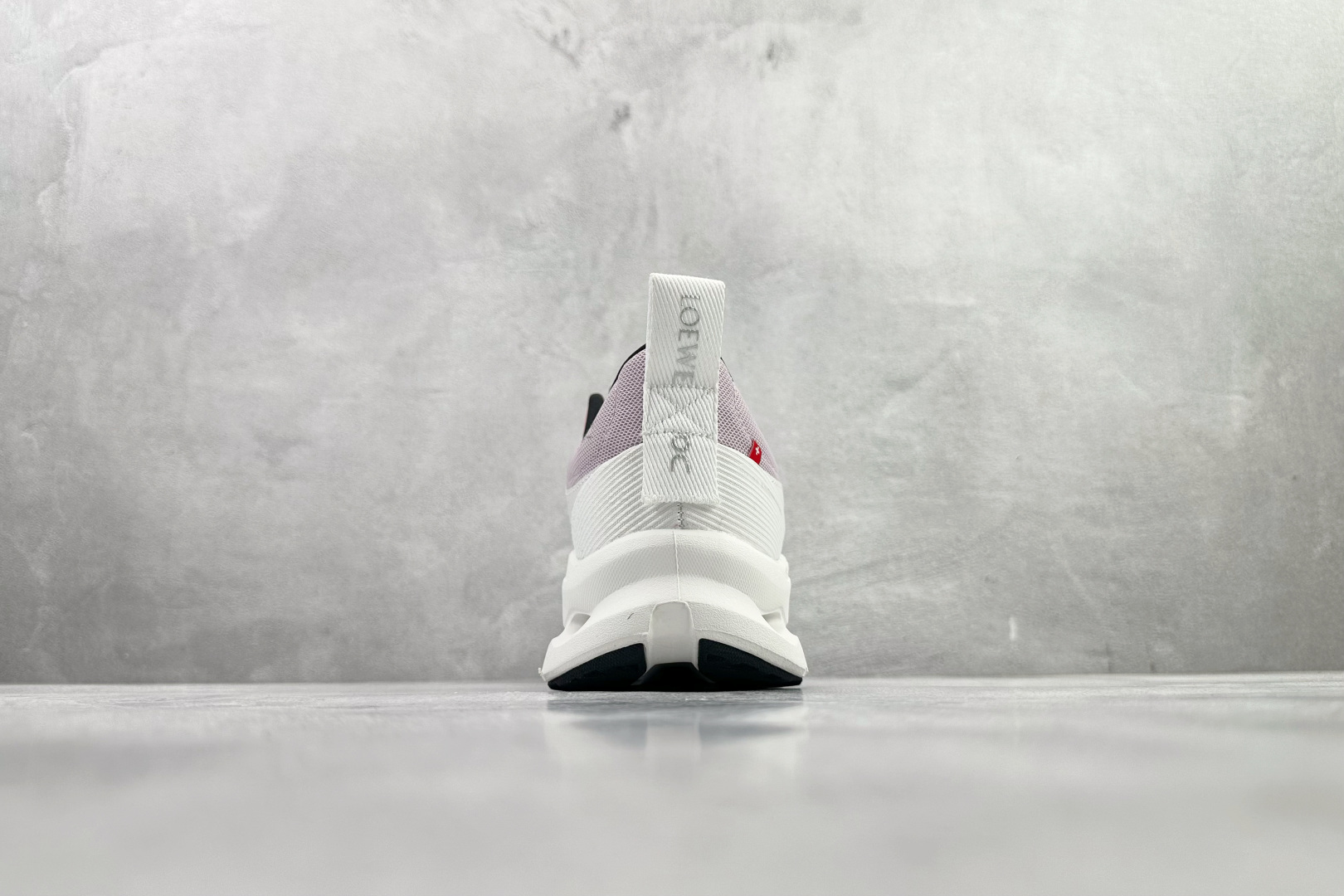 LOEWE x On昂跑 Cloudtilt 2 粉白 3WE1087 LOEWE x On昂跑 Cloudtilt 2 粉白 3WE1087