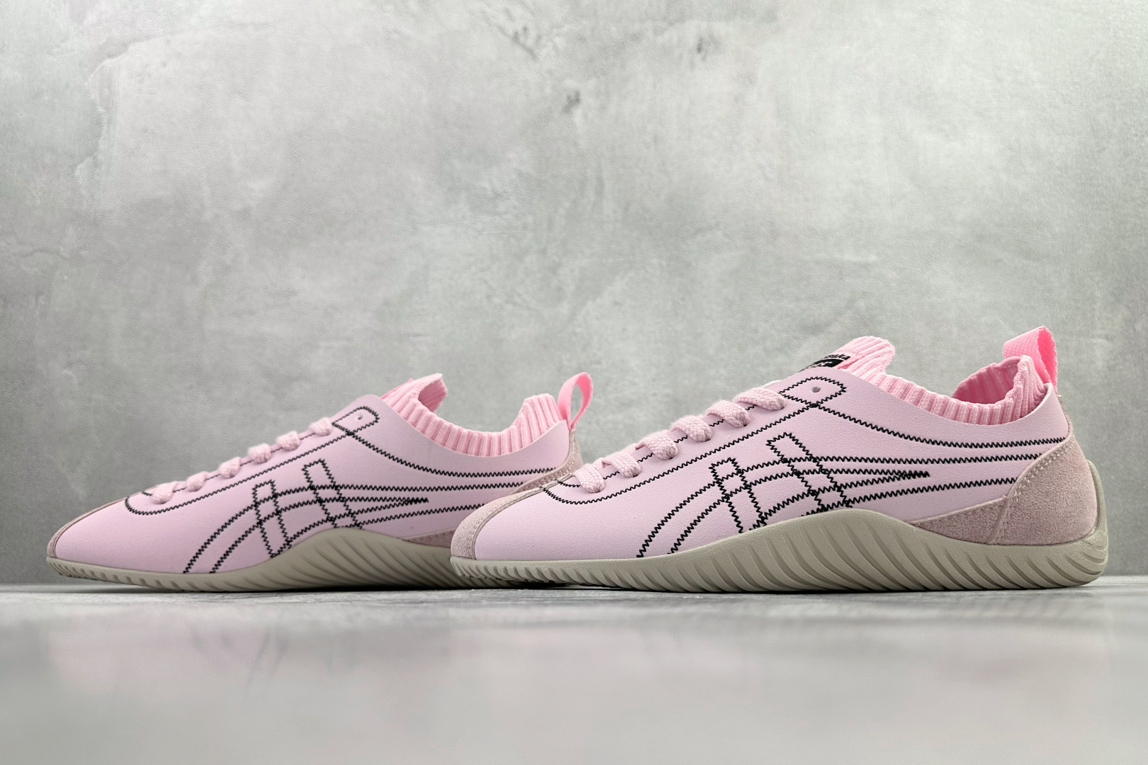 170 渠道特供 Onitsuka Tiger鬼塚虎 Sclaw 粉色 1183B969-700-Chinese UA Cheap High Quatity Brand Clothes Bags handbags Sneakers wholesale wholesaler seller from China Factory suppliers Fashion Clothing Shoes best Quality Beautiful Price 170 渠道特供 Onitsuka Tiger鬼塚虎 Sclaw 粉色 1183B969-700