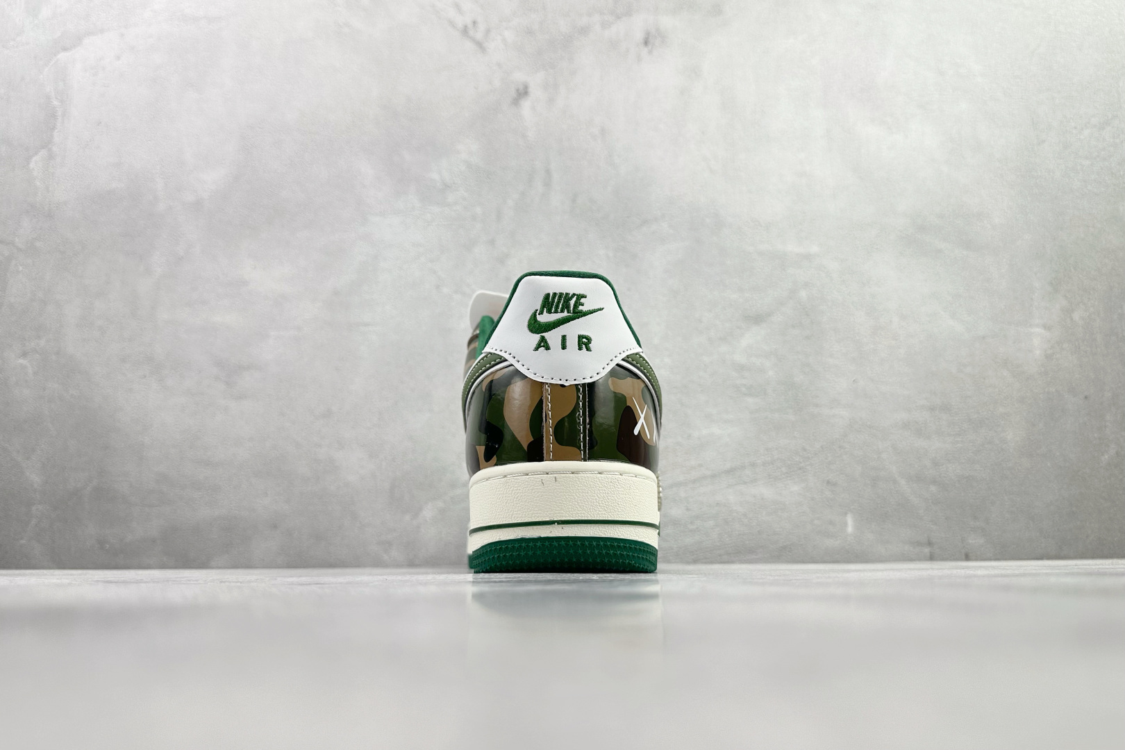 260 Nike AIR FORCE 1'07 LX 迷彩绿 SY1388-032-Chinese UA Cheap High Quatity Brand Clothes Bags handbags Sneakers wholesale wholesaler seller from China Factory suppliers Fashion Clothing Shoes best Quality Beautiful Price 260 Nike AIR FORCE 1'07 LX 迷彩绿 SY1388-032