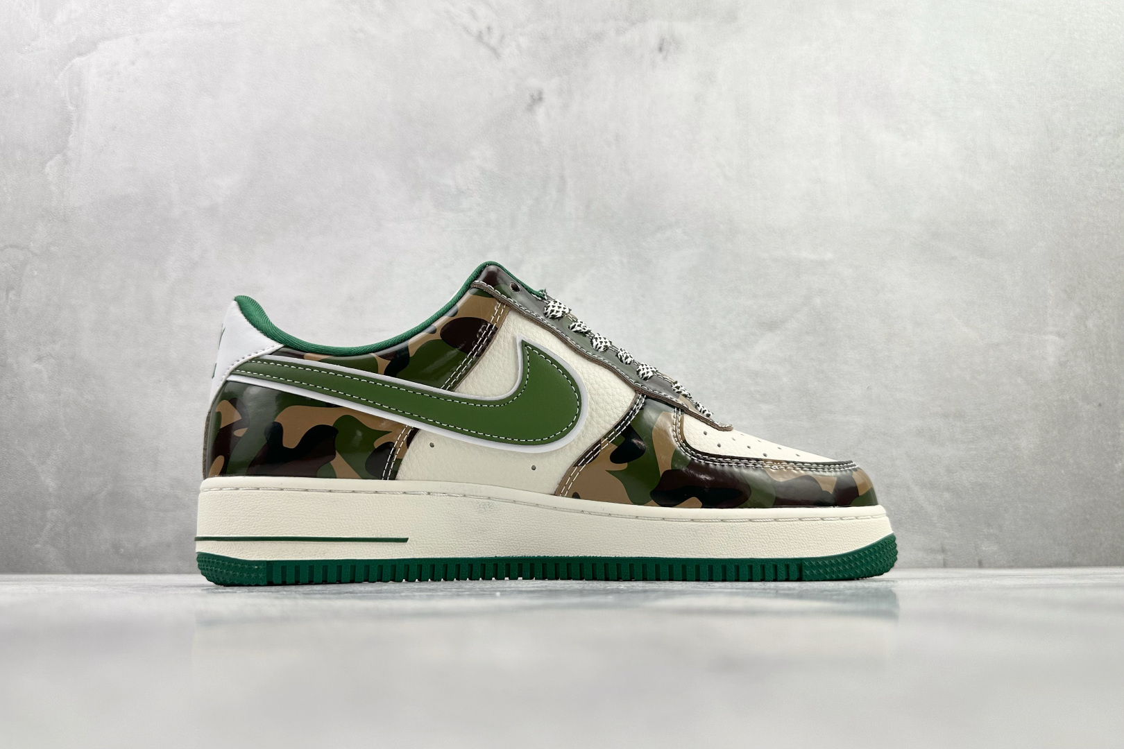260 Nike AIR FORCE 1'07 LX 迷彩绿 SY1388-032-Chinese UA Cheap High Quatity Brand Clothes Bags handbags Sneakers wholesale wholesaler seller from China Factory suppliers Fashion Clothing Shoes best Quality Beautiful Price 260 Nike AIR FORCE 1'07 LX 迷彩绿 SY1388-032
