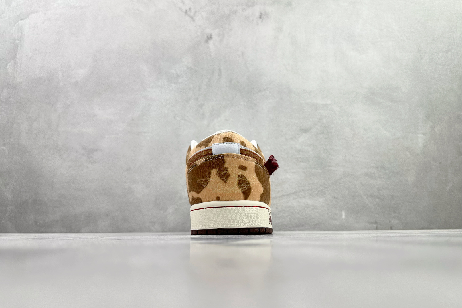 200 综合版 定制球鞋 Jordan Air Jordan 1 福马红金马年限定 红棕色 IQ5321-121