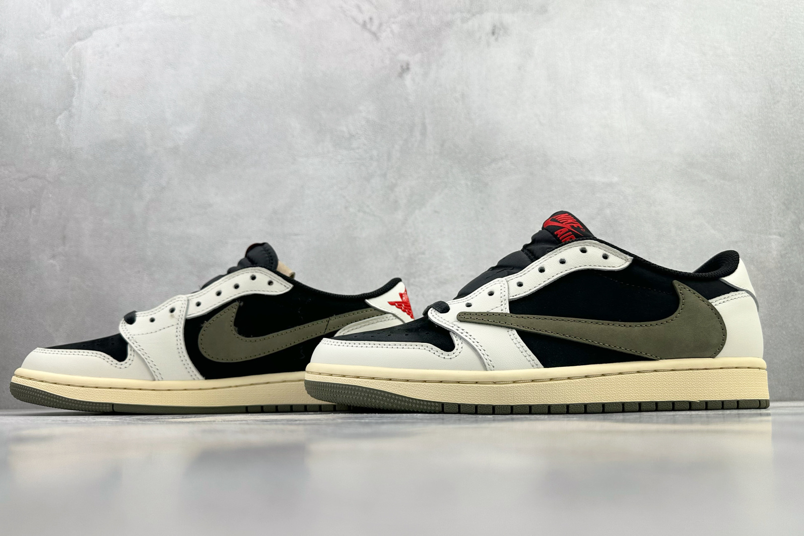 260 Travis Scott x Jordan Air Jordan 1 倒钩 5.0 Low ”Medium Olive” 黑绿橄榄 DZ4137-106