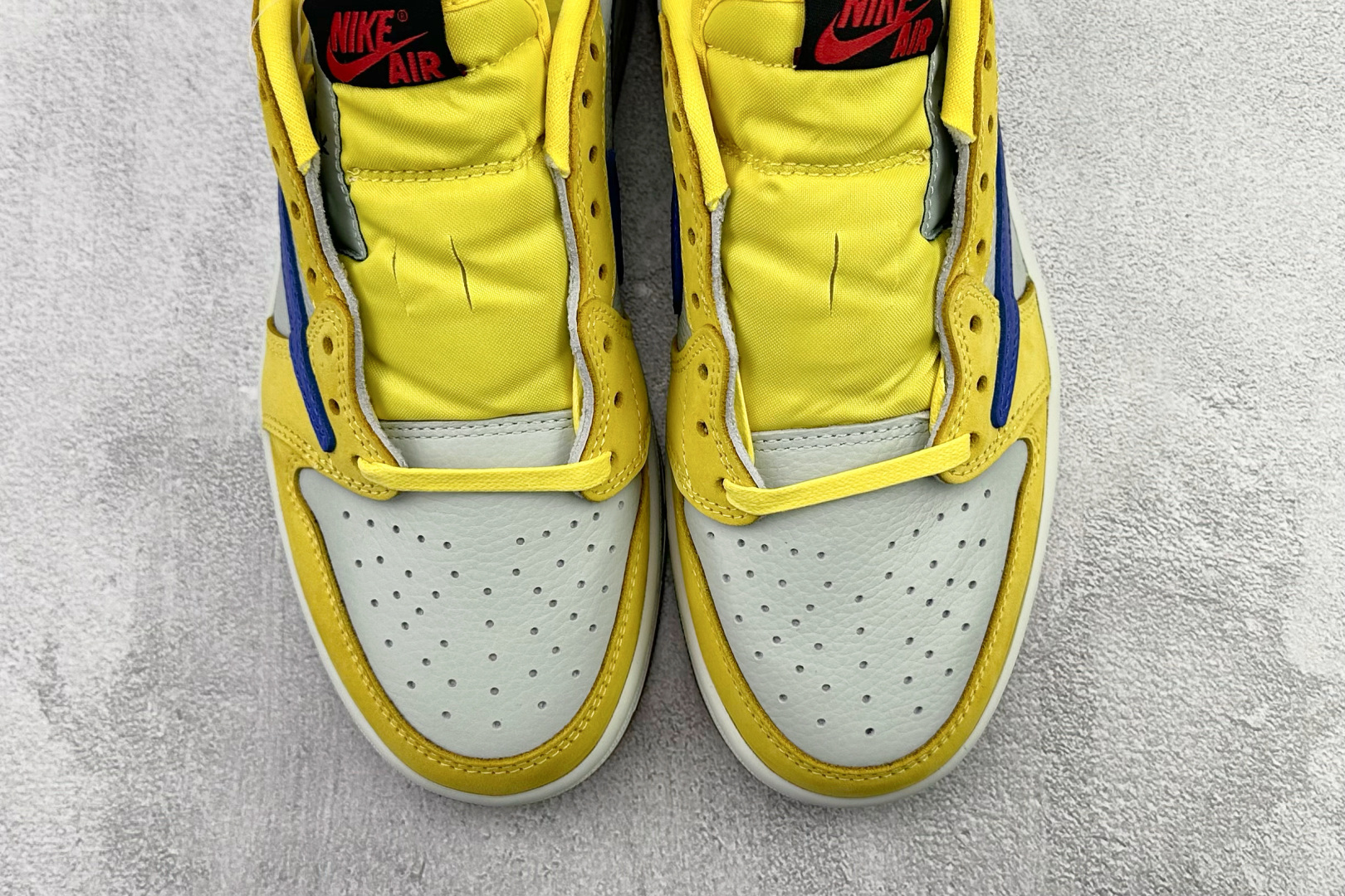 260 Travis Scott x Jordan Air Jordan 1 倒钩 7.0 皮革 Low Canary Yellow 联名款 金丝雀黄 蓝色 DZ4137-700-Chinese UA Cheap High Quatity Brand Clothes Bags handbags Sneakers wholesale wholesaler seller from China Factory suppliers Fashion Clothing Shoes best Quality Beautiful Price 260 Travis Scott x Jordan Air Jordan 1 倒钩 7.0 皮革 Low Canary Yellow 联名款 金丝雀黄 蓝色 DZ4137-700