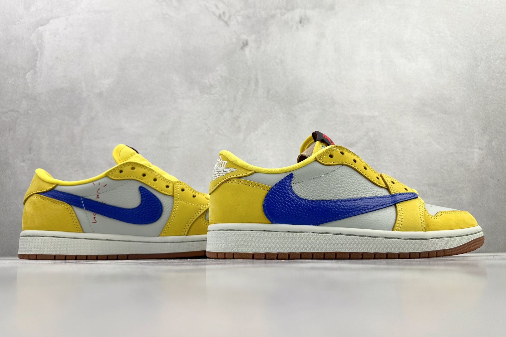 260 Travis Scott x Jordan Air Jordan 1 倒钩 7.0 皮革 Low Canary Yellow 联名款 金丝雀黄 蓝色 DZ4137-700-Chinese UA Cheap High Quatity Brand Clothes Bags handbags Sneakers wholesale wholesaler seller from China Factory suppliers Fashion Clothing Shoes best Quality Beautiful Price 260 Travis Scott x Jordan Air Jordan 1 倒钩 7.0 皮革 Low Canary Yellow 联名款 金丝雀黄 蓝色 DZ4137-700