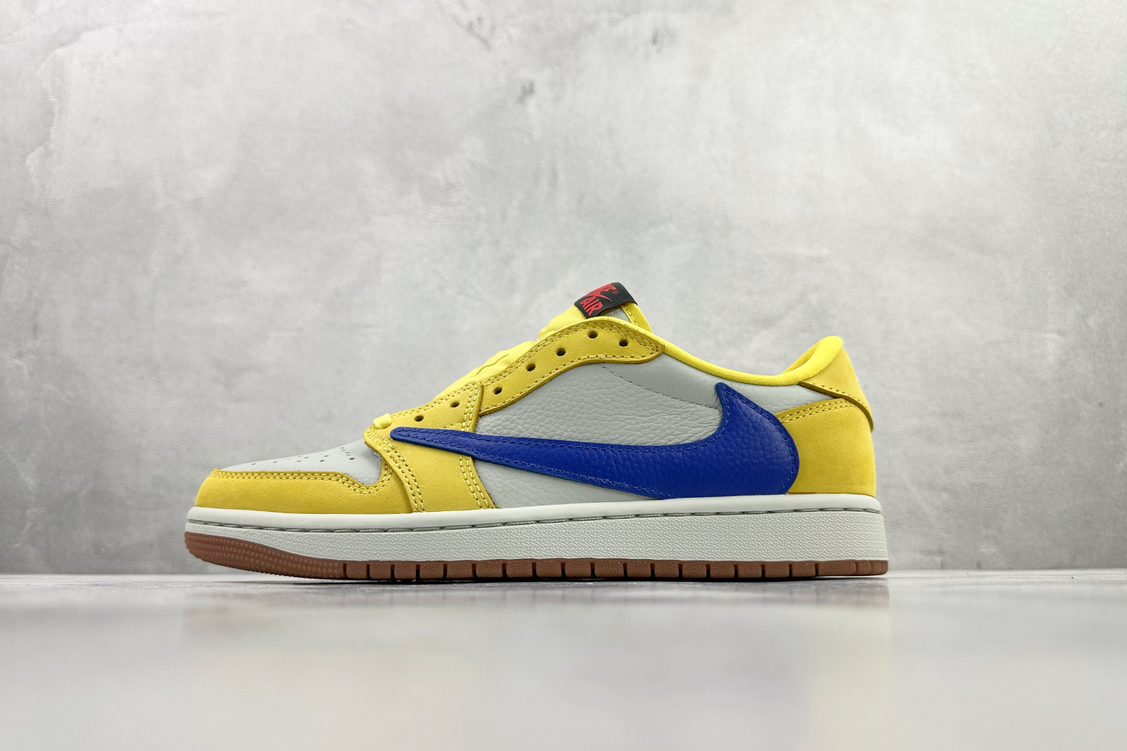 260 Travis Scott x Jordan Air Jordan 1 倒钩 7.0 皮革 Low Canary Yellow 联名款 金丝雀黄 蓝色 DZ4137-700-Chinese UA Cheap High Quatity Brand Clothes Bags handbags Sneakers wholesale wholesaler seller from China Factory suppliers Fashion Clothing Shoes best Quality Beautiful Price 260 Travis Scott x Jordan Air Jordan 1 倒钩 7.0 皮革 Low Canary Yellow 联名款 金丝雀黄 蓝色 DZ4137-700