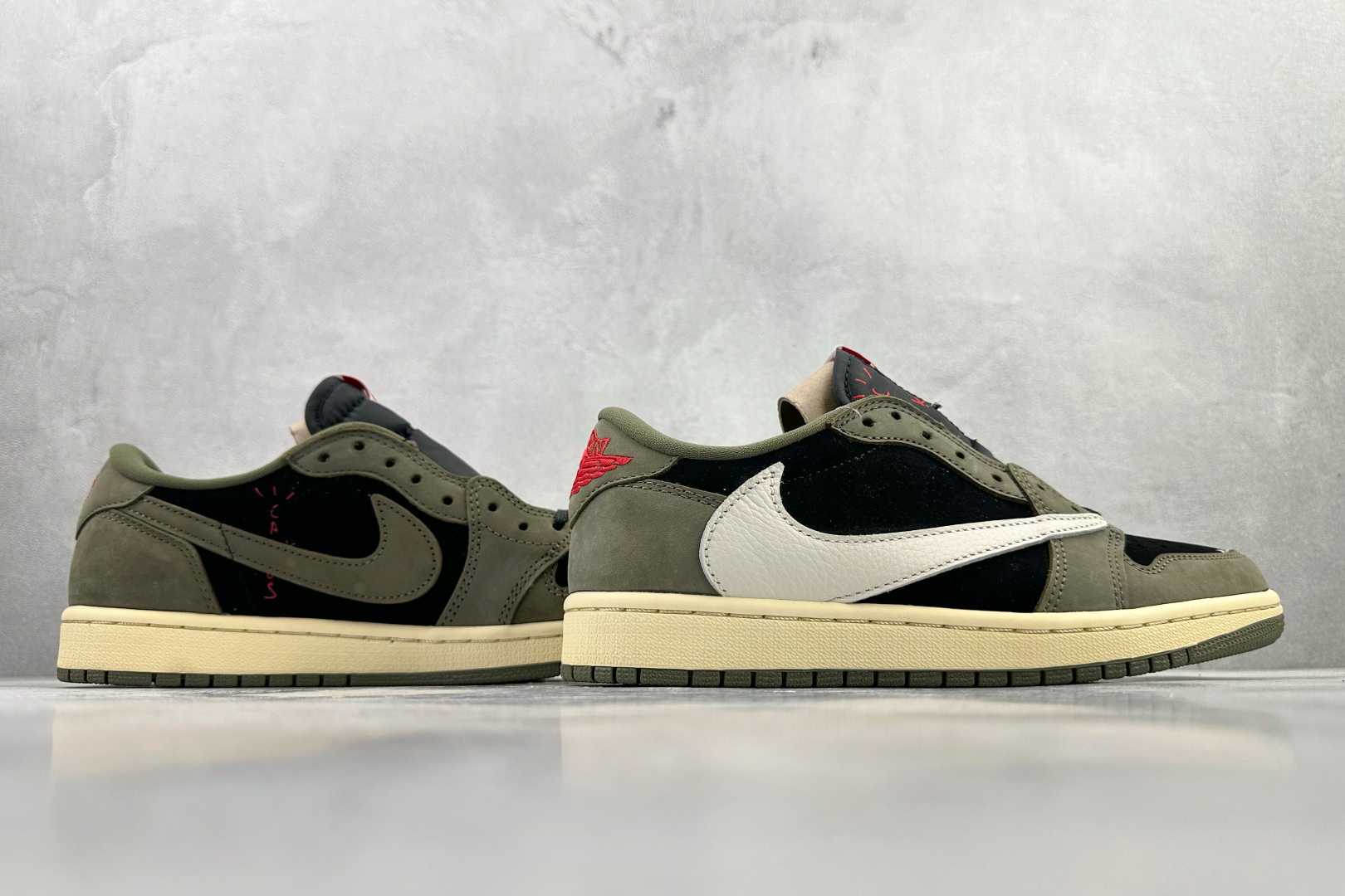 260 Travis Scott x Jordan Air Jordan 1 Low 倒钩7.0 绿黑白 DM7866-002