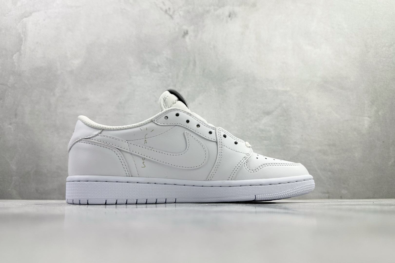 260 Travis Scott x Jordan Air Jordan 1 白色 TD1228-111