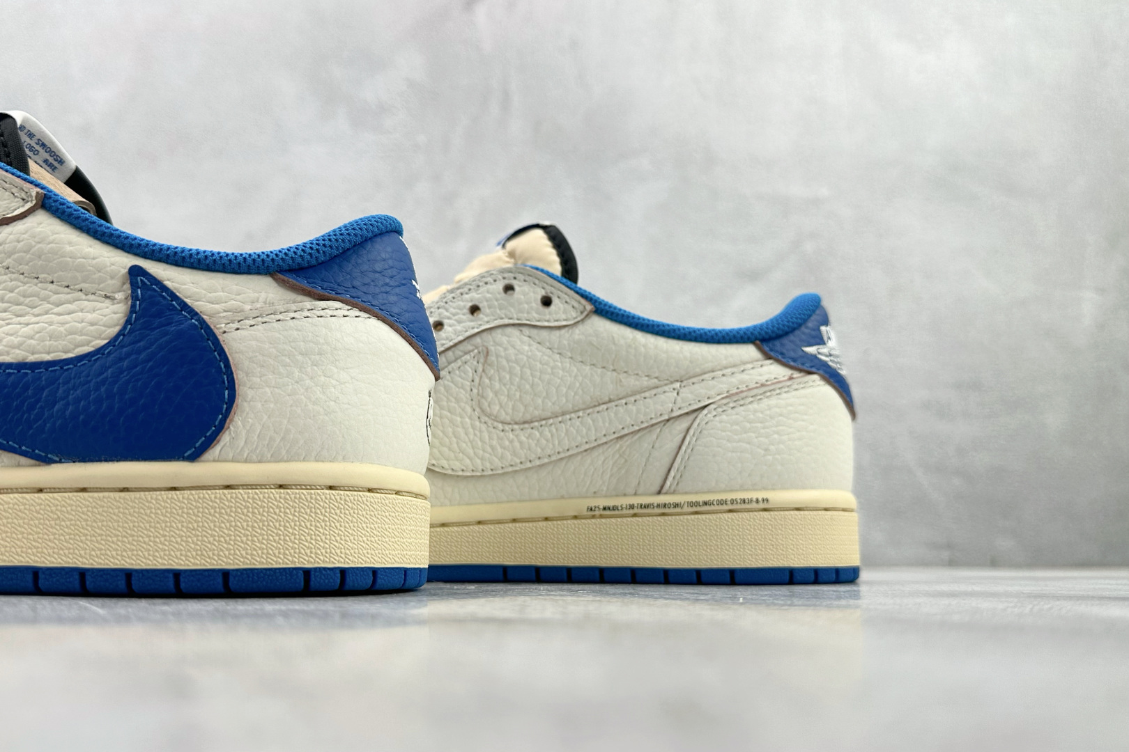 260 Travis Scott x Fragment Design x Jordan Air Jordan 1 Low SP 倒钩 三方联名闪电 白蓝 DM7866-104
