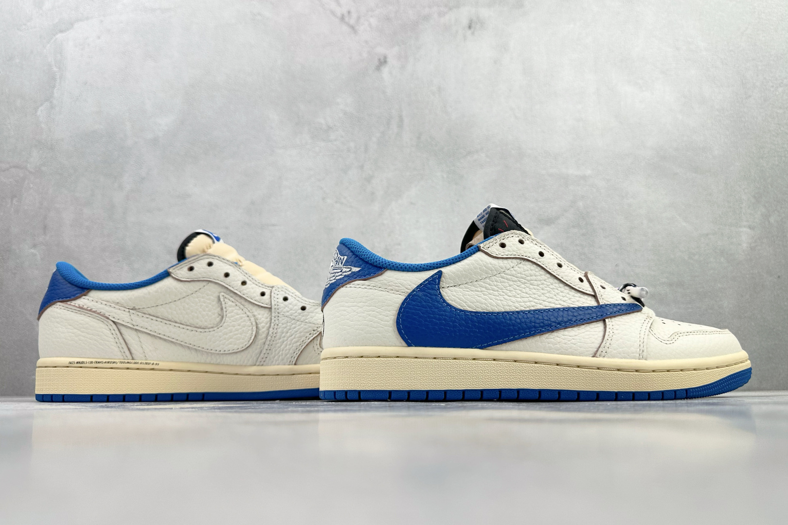 260 Travis Scott x Fragment Design x Jordan Air Jordan 1 Low SP 倒钩 三方联名闪电 白蓝 DM7866-104