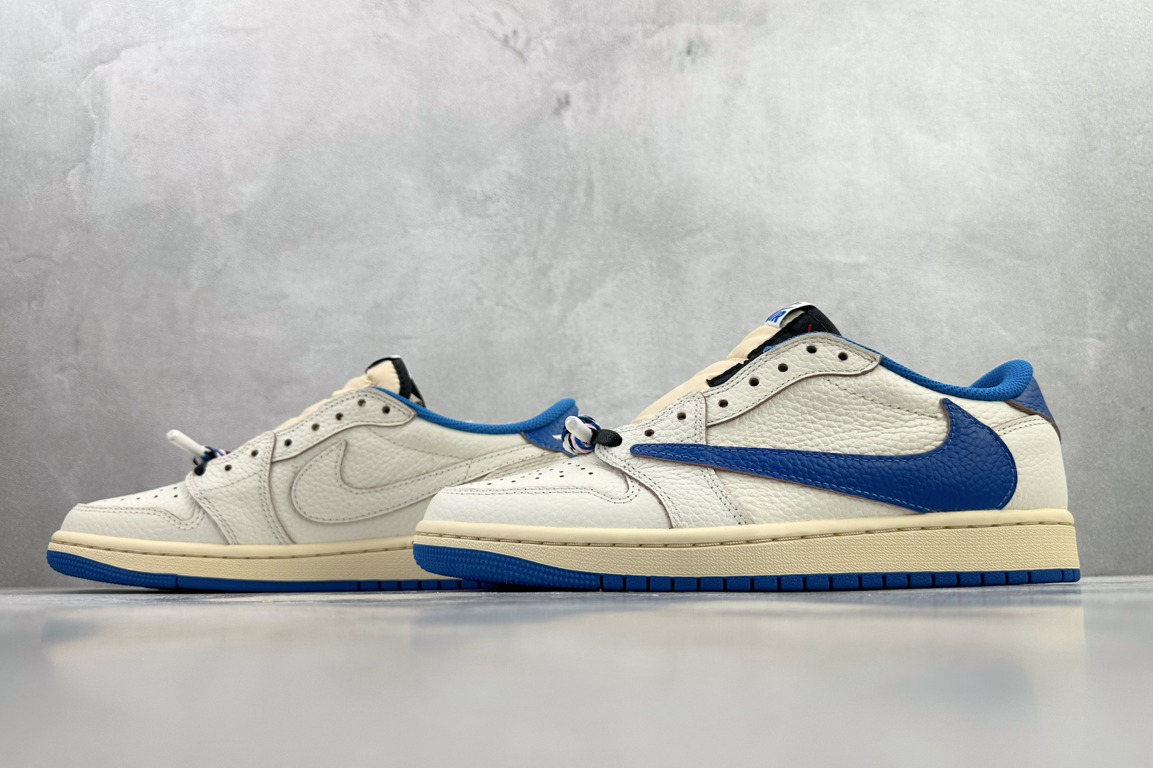260 Travis Scott x Fragment Design x Jordan Air Jordan 1 Low SP 倒钩 三方联名闪电 白蓝 DM7866-104